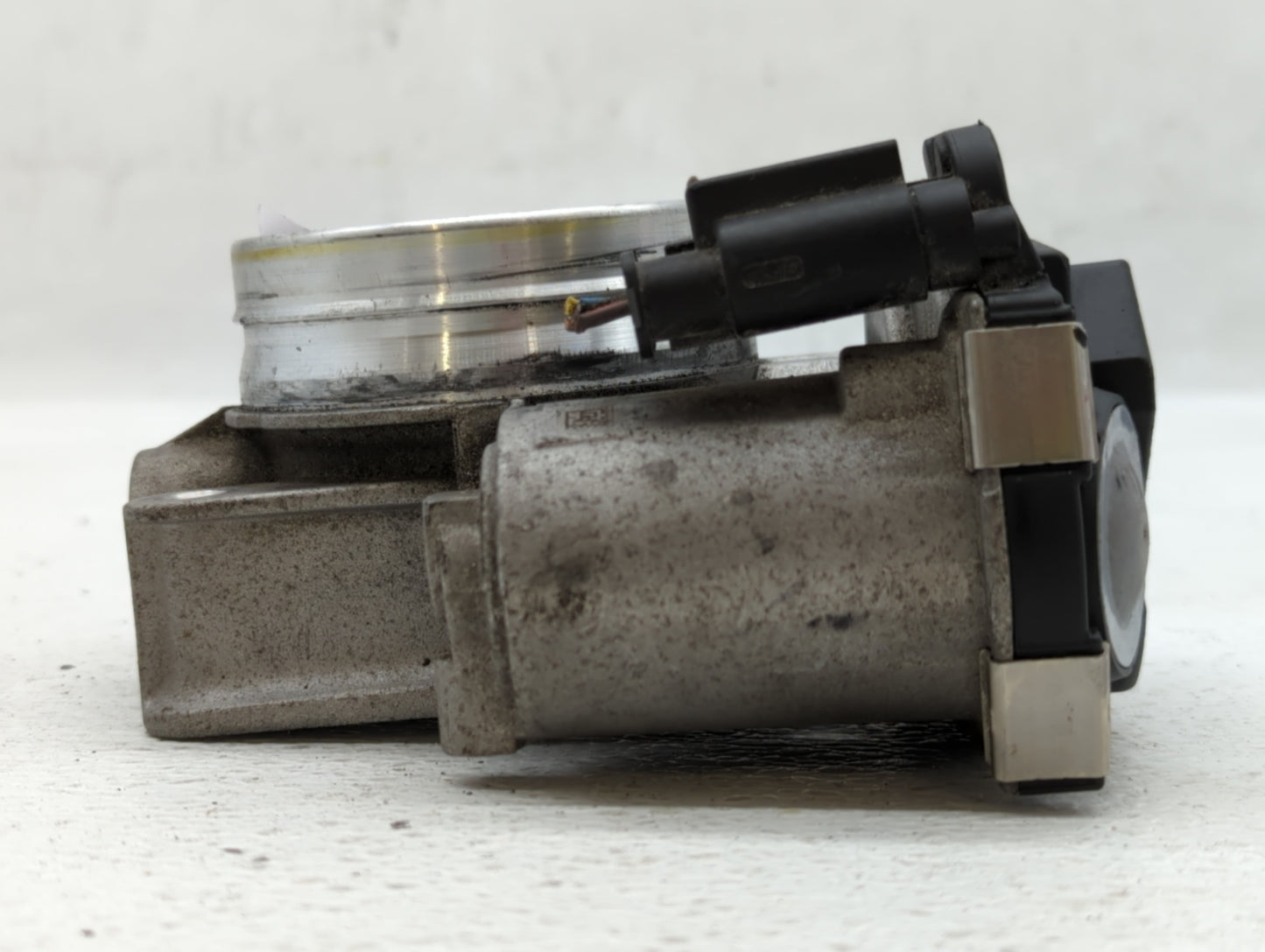 2014-2019 Cadillac Cts Throttle Body P/N:12627067DA Fits Fits 2013 2014 2015 2016 2017 2018 2019 2020 2021 OEM Used Auto Par