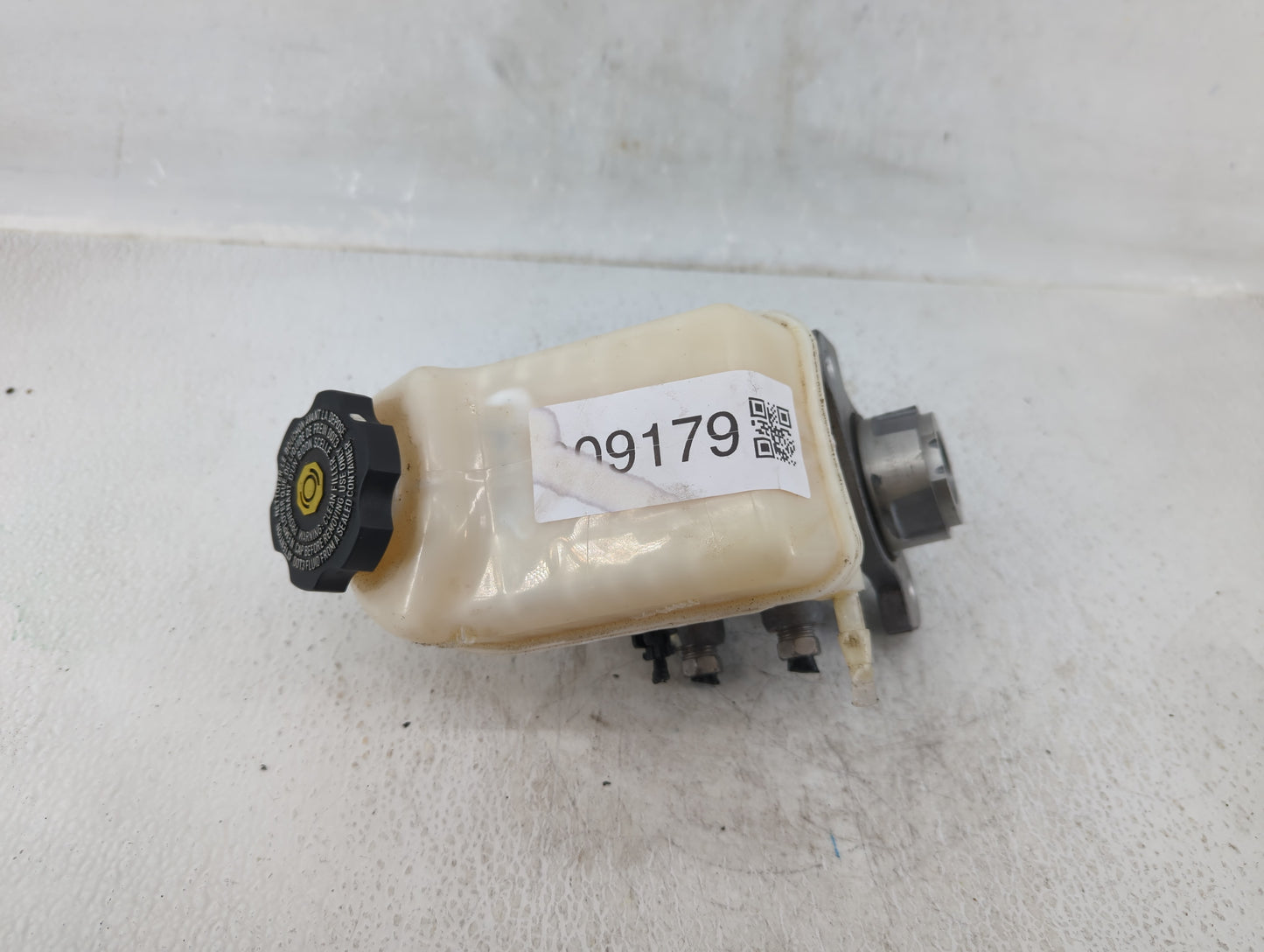 2015-2019 Cadillac Cts Brake Master Cylinder - Oemusedautoparts1.com