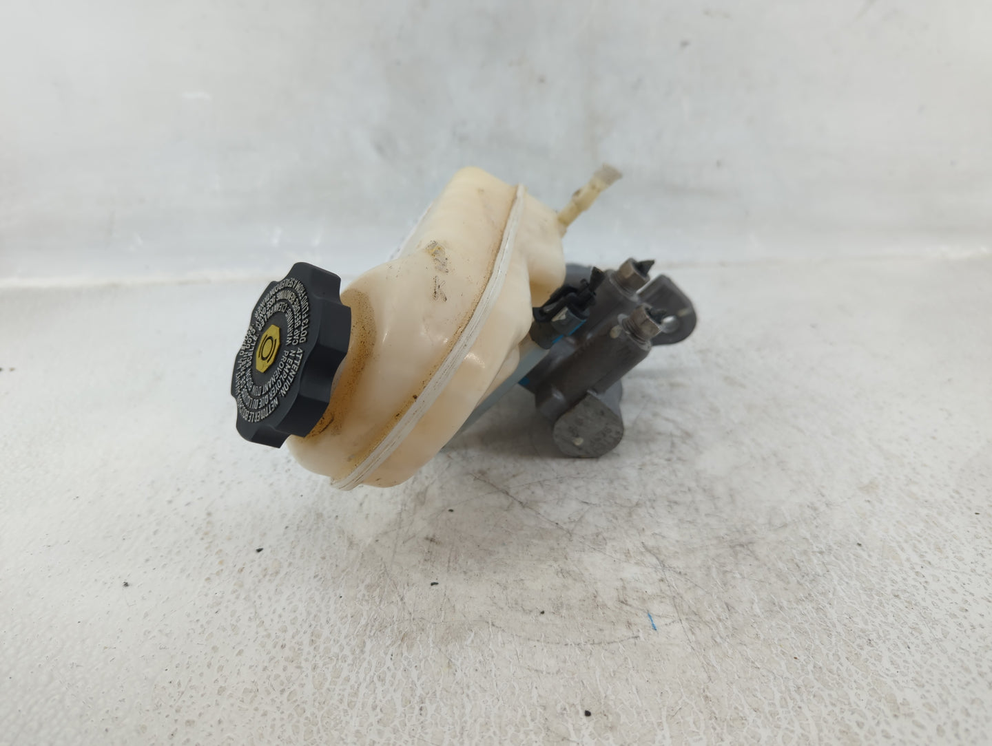 2015-2019 Cadillac Cts Brake Master Cylinder - Oemusedautoparts1.com