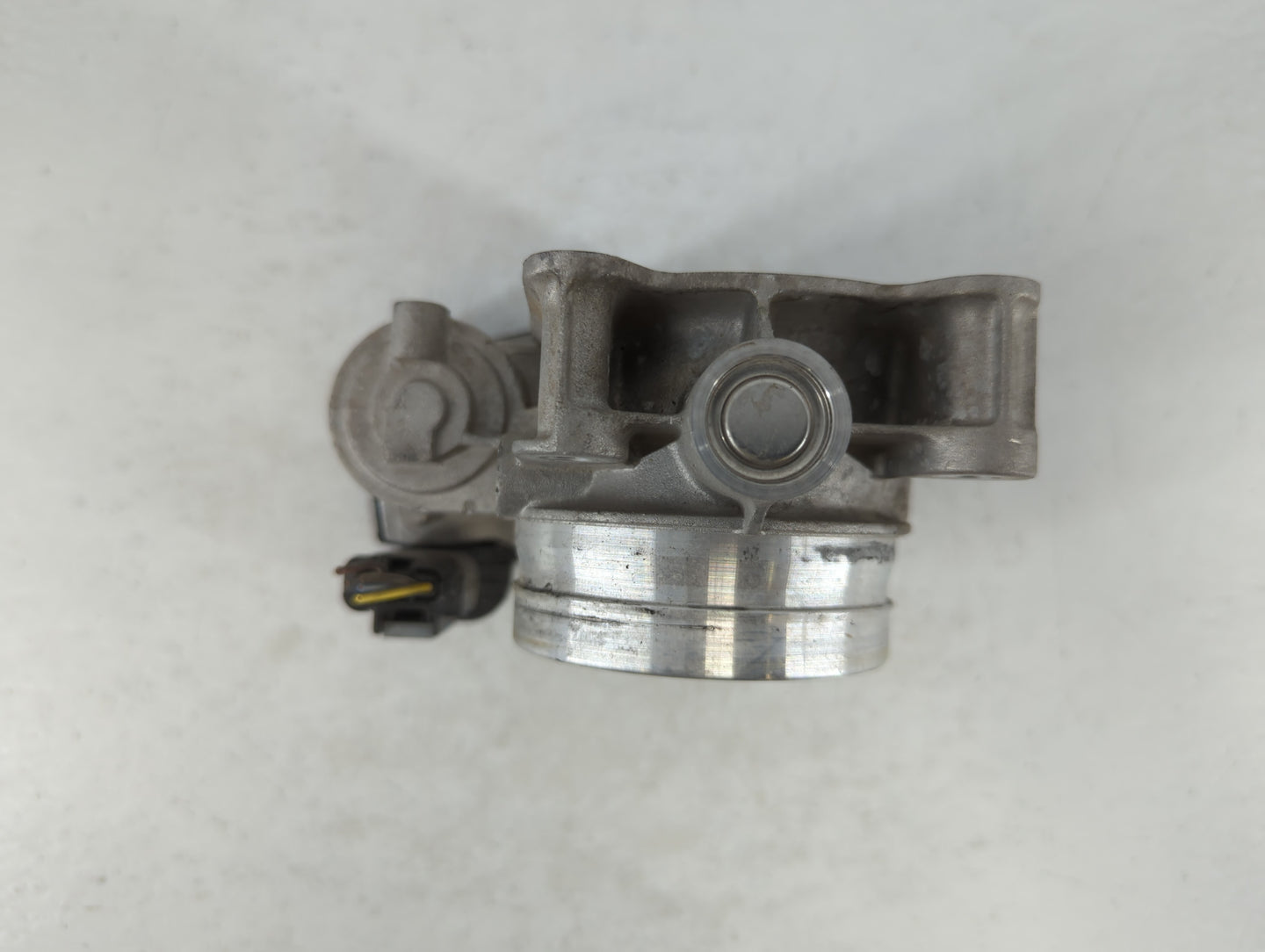 2014-2019 Cadillac Cts Throttle Body P/N:12627067DA Fits Fits 2013 2014 2015 2016 2017 2018 2019 2020 2021 OEM Used Auto Par