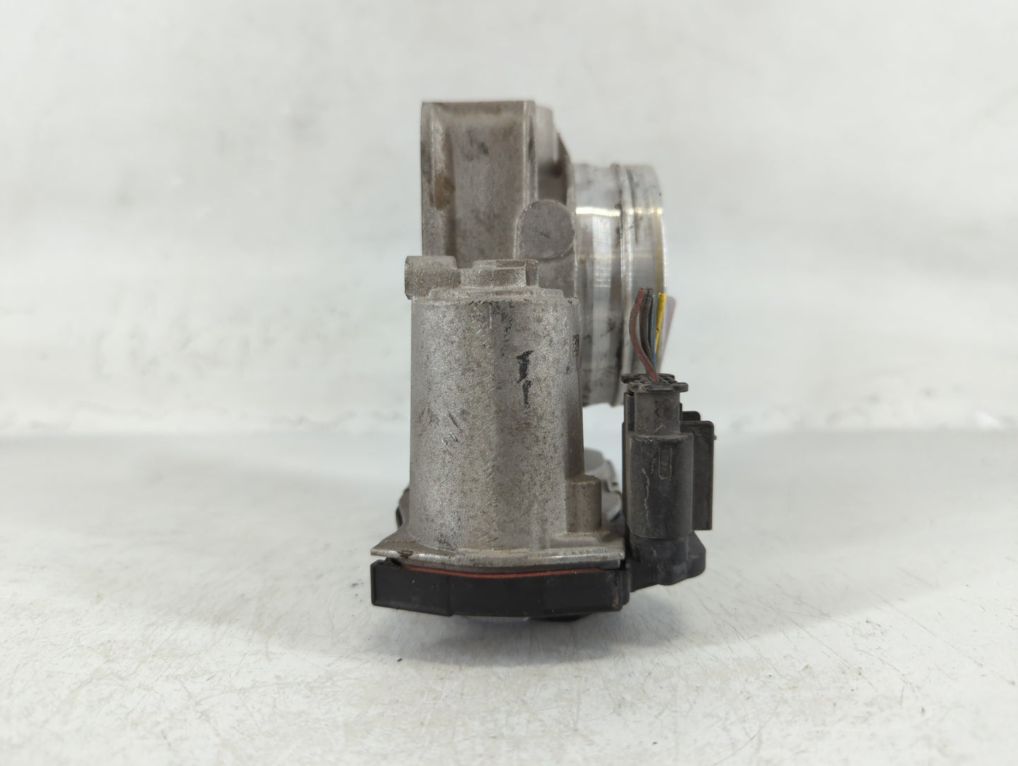 2014-2019 Cadillac Cts Throttle Body P/N:12627067DA Fits Fits 2013 2014 2015 2016 2017 2018 2019 2020 2021 OEM Used Auto Par