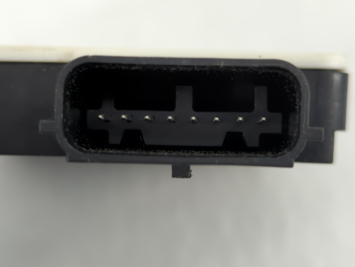 2015-2015 Cadillac Cts Chassis Control Module Ccm Bcm Body Control - Oemusedautoparts1.com