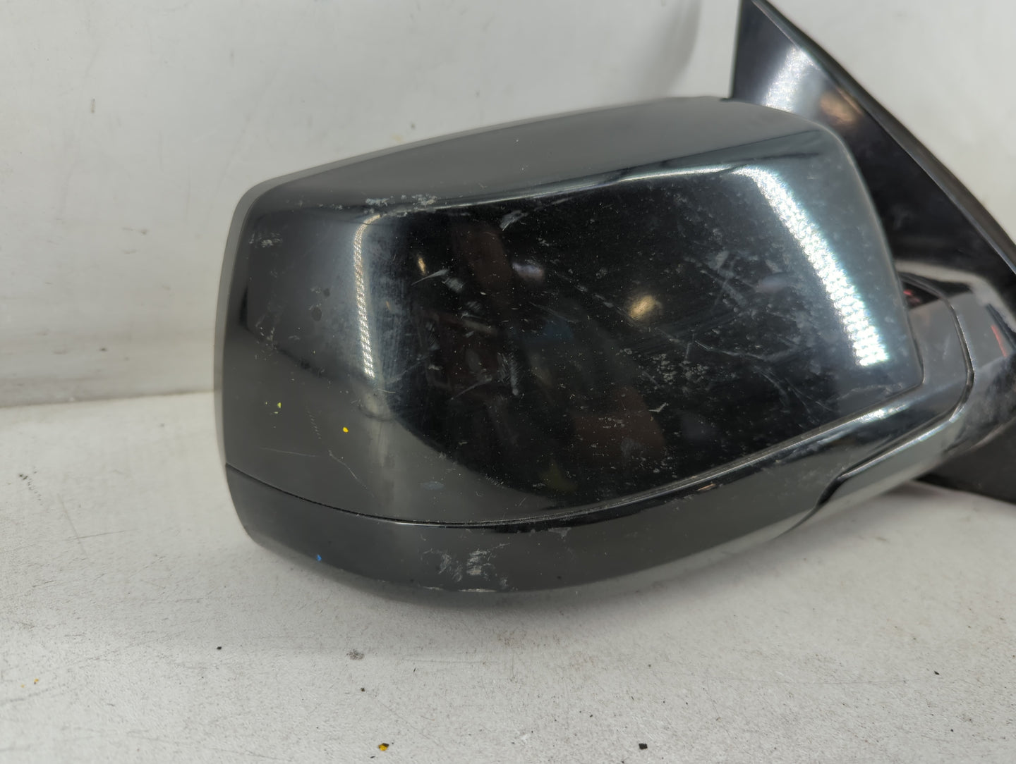 2015-2017 Cadillac Escalade Passenger Side View Mirror - Right Door Mirror OEM Used - Oemusedautoparts1.com