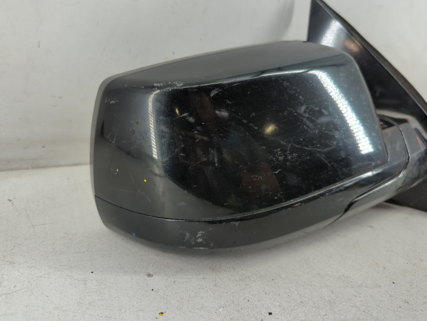 2015-2017 Cadillac Escalade Passenger Side View Mirror - Right Door Mirror OEM Used - Oemusedautoparts1.com