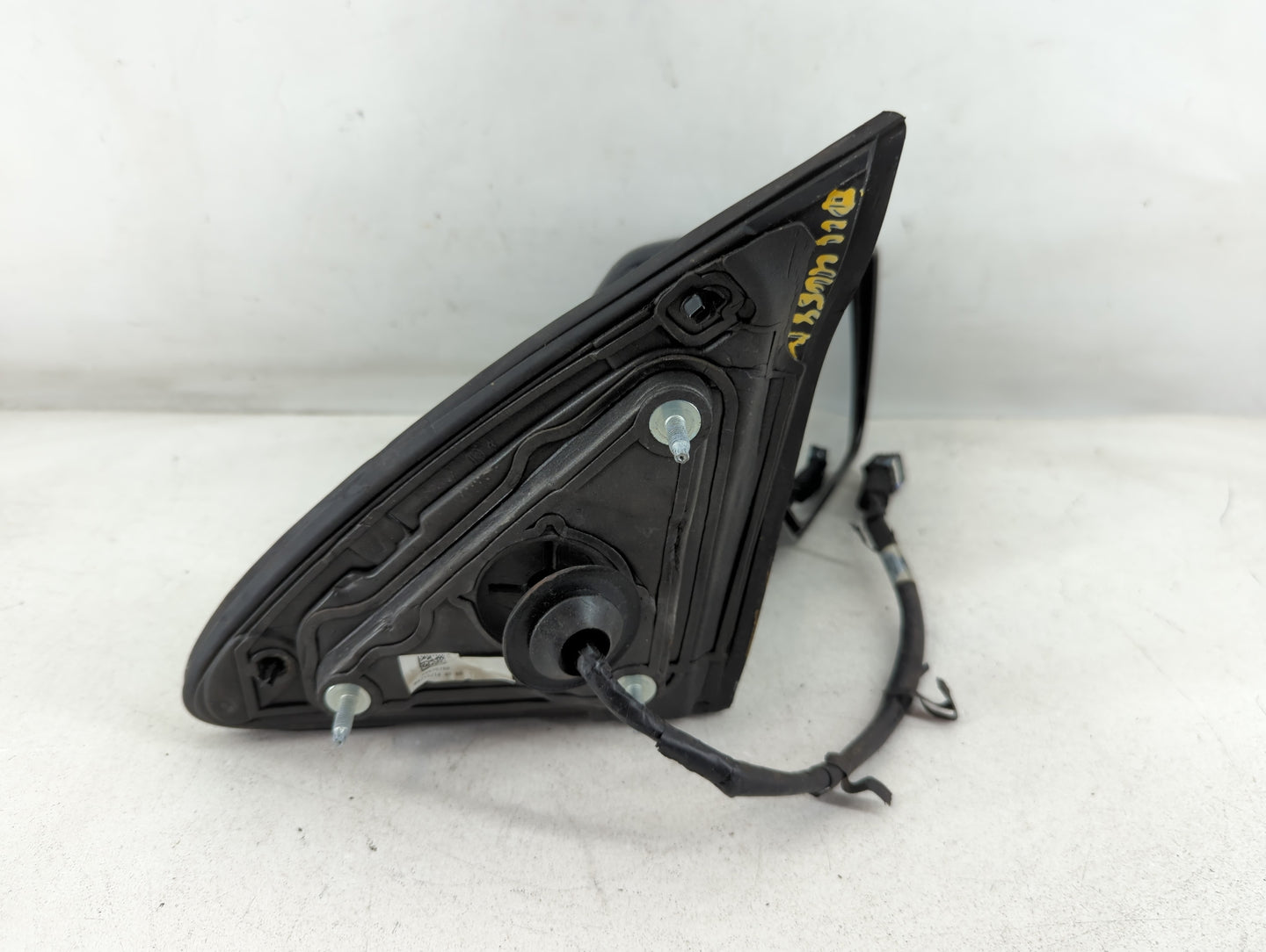2015-2017 Cadillac Escalade Passenger Side View Mirror - Right Door Mirror OEM Used - Oemusedautoparts1.com