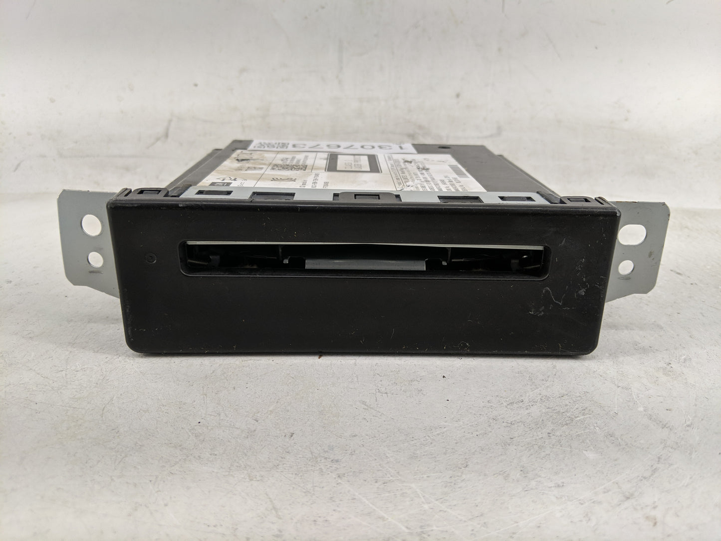 2015 Cadillac Escalade Radio AM FM Cd Player Receiver Replacement P/N:13590747 Fits Fits 2013 2014 OEM Used Auto Parts - Oem