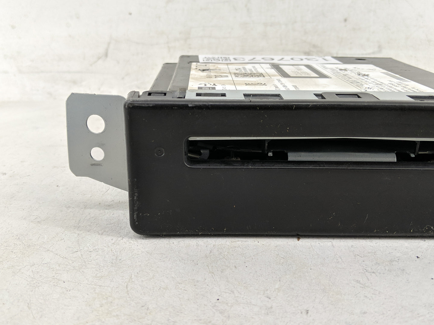 2015 Cadillac Escalade Radio AM FM Cd Player Receiver Replacement P/N:13590747 Fits Fits 2013 2014 OEM Used Auto Parts - Oem