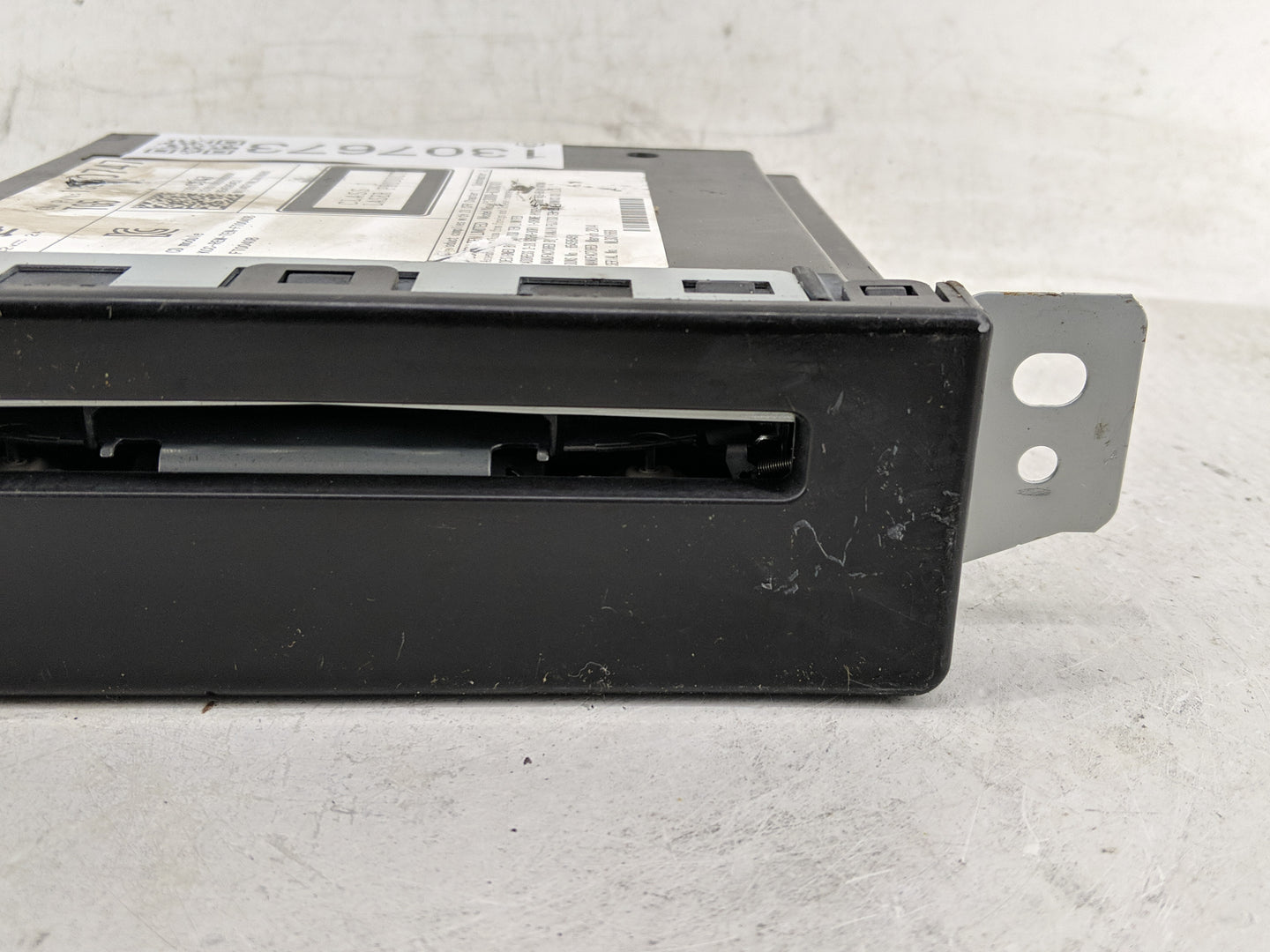 2015 Cadillac Escalade Radio AM FM Cd Player Receiver Replacement P/N:13590747 Fits Fits 2013 2014 OEM Used Auto Parts - Oem