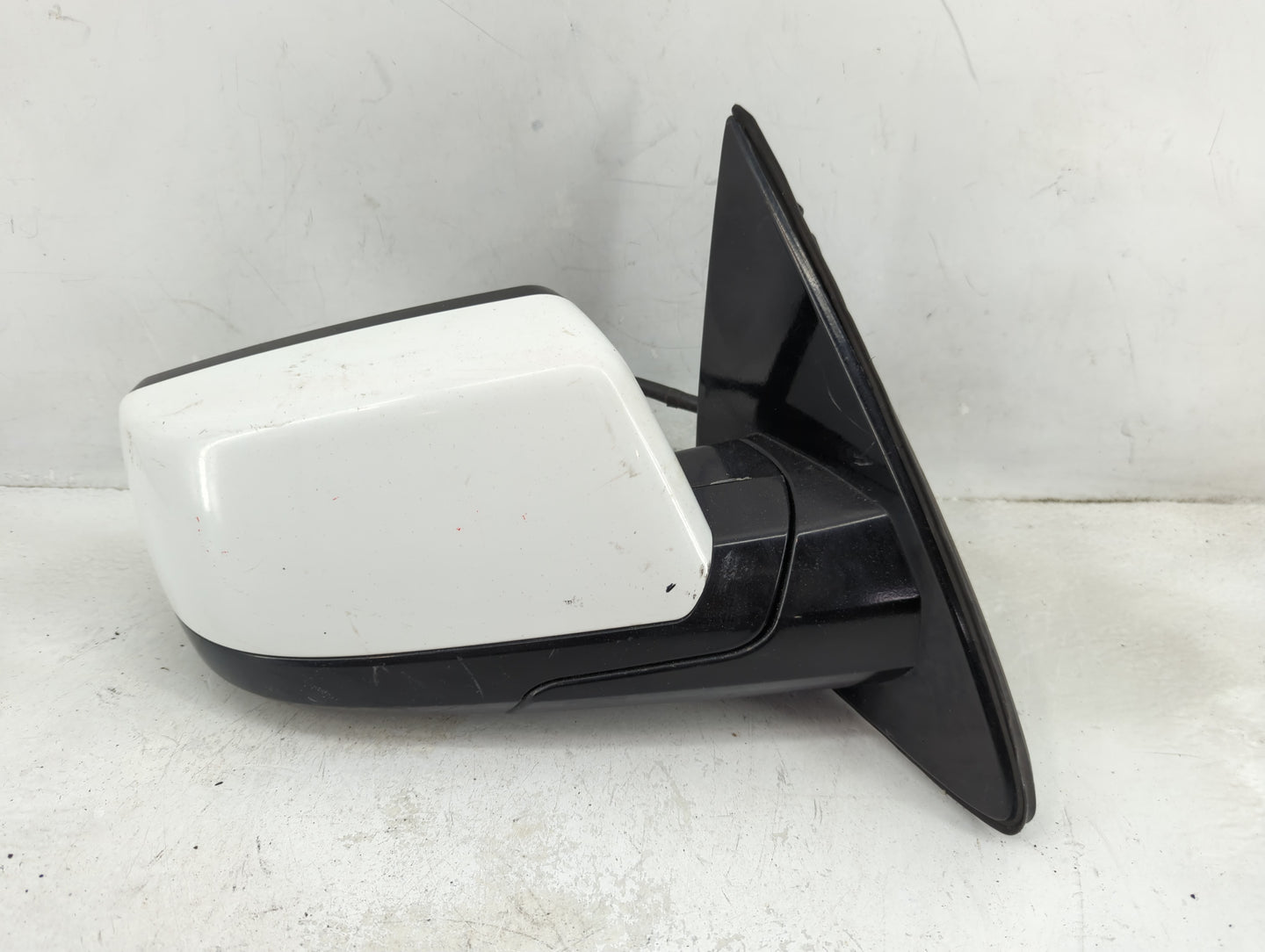 2015-2020 Cadillac Escalade Passenger Side View Mirror - Right Door Mirror OEM Used - Oemusedautoparts1.com