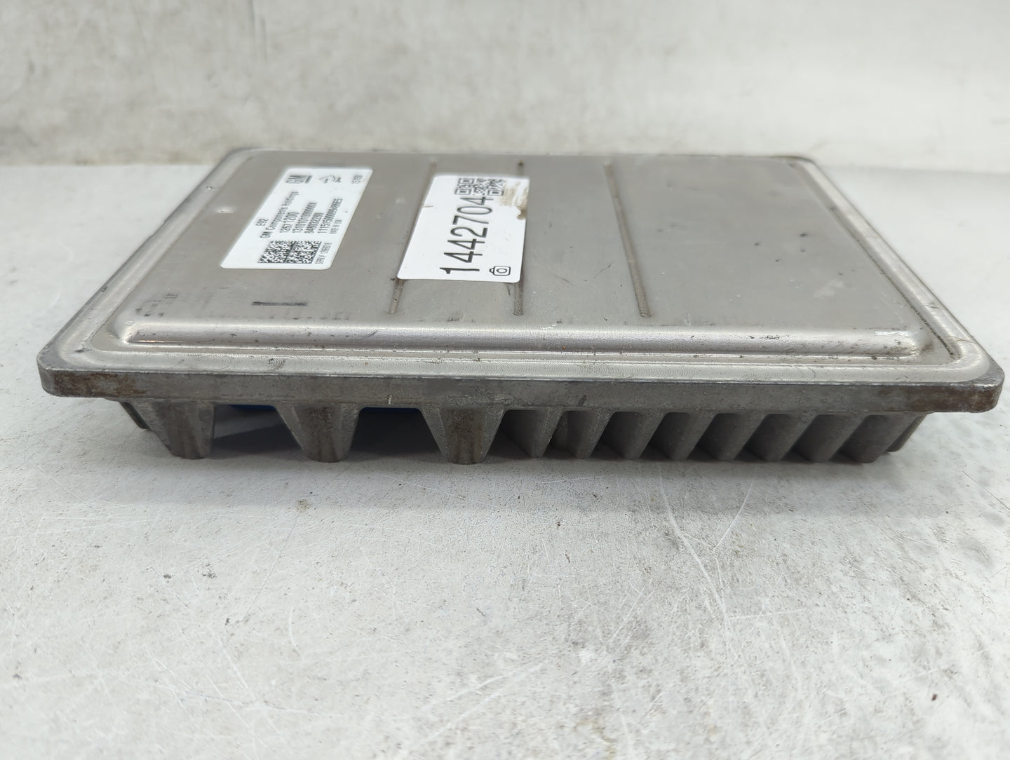 2015-2016 Cadillac Escalade PCM Engine Control Computer ECU ECM PCU OEM P/N:12671200 12669318 Fits Fits 2014 2015 2016 OEM U