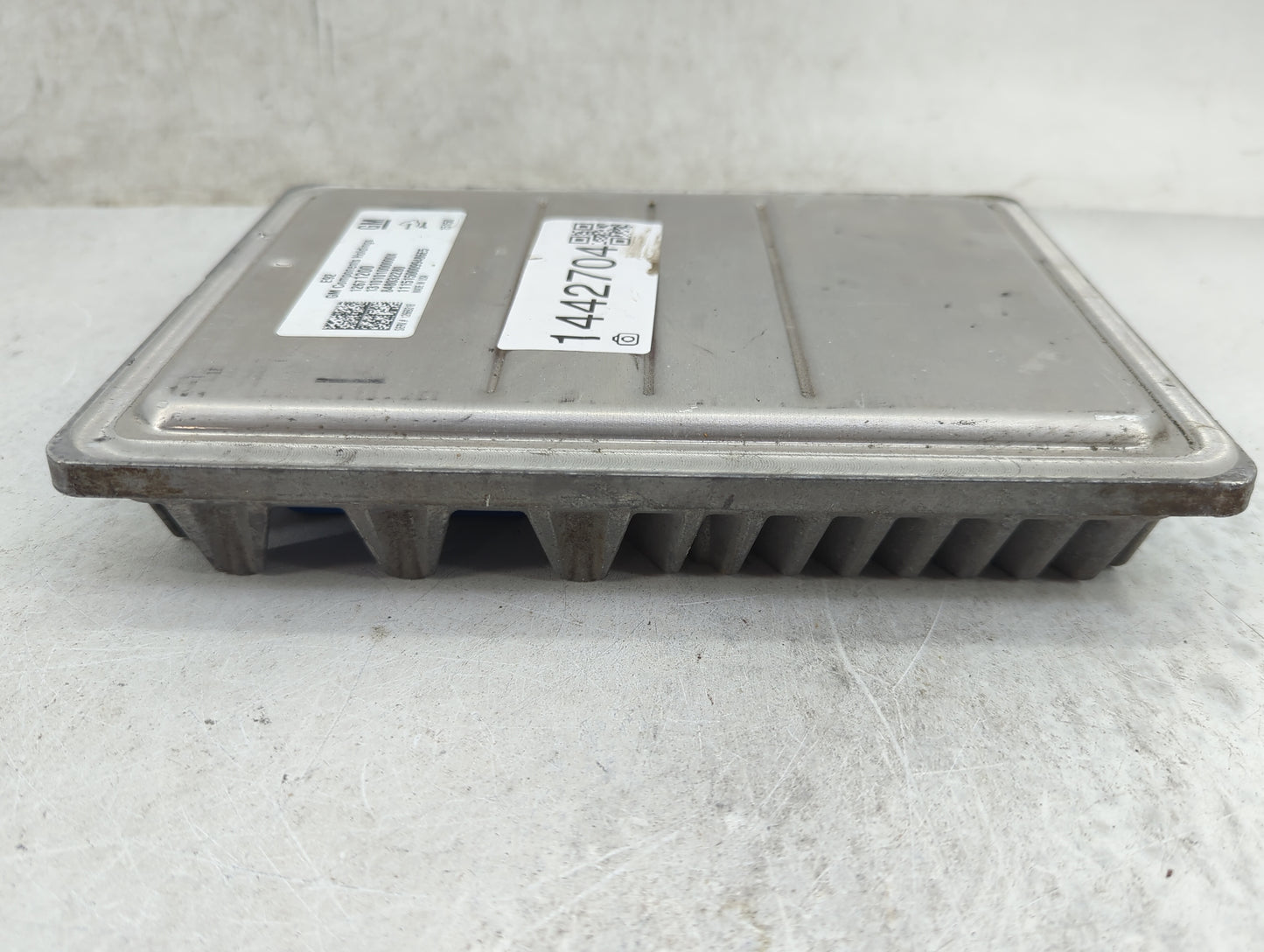 2015-2016 Cadillac Escalade PCM Engine Control Computer ECU ECM PCU OEM P/N:12671200 12669318 Fits Fits 2014 2015 2016 OEM U