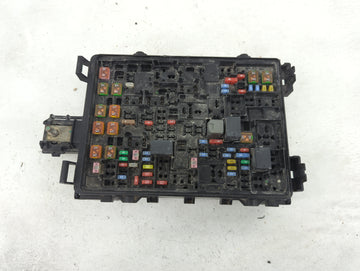 2015-2020 Cadillac Escalade Fusebox Fuse Box Panel Relay Module P/N:22773484 Fits Fits 2015 2016 2017 2018 2019 2020 OEM Use