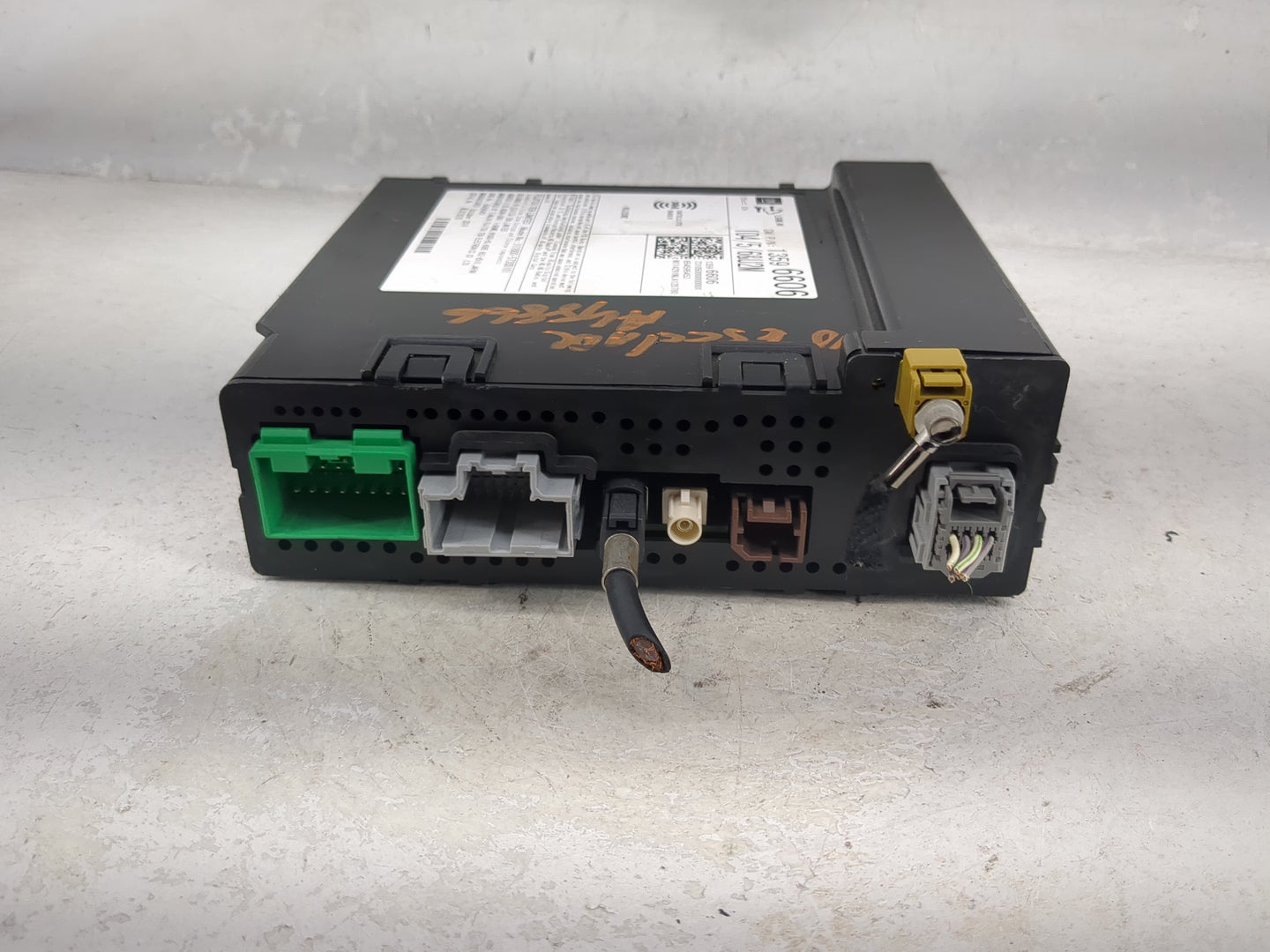 2015 Cadillac Escalade Radio AM FM Cd Player Receiver Replacement P/N:13596606 Fits OEM Used Auto Parts - Oemusedautoparts1.