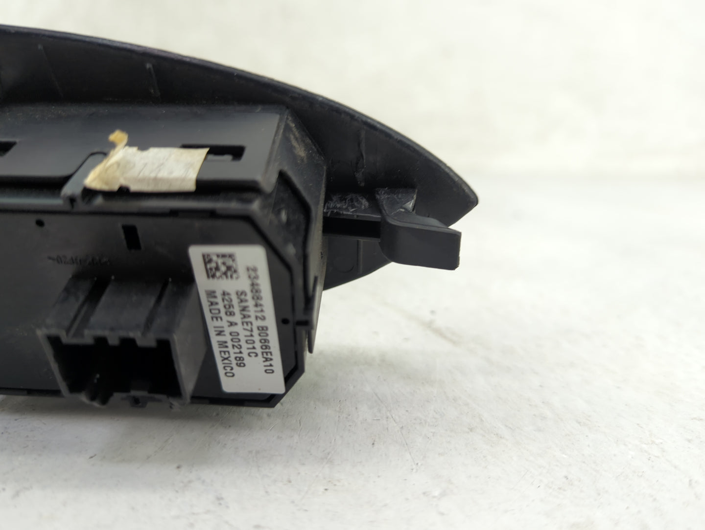 2015-2020 Cadillac Escalade Master Power Window Switch Replacement Driver Side Left P/N:23484412 B066EA10 Fits OEM Used Auto