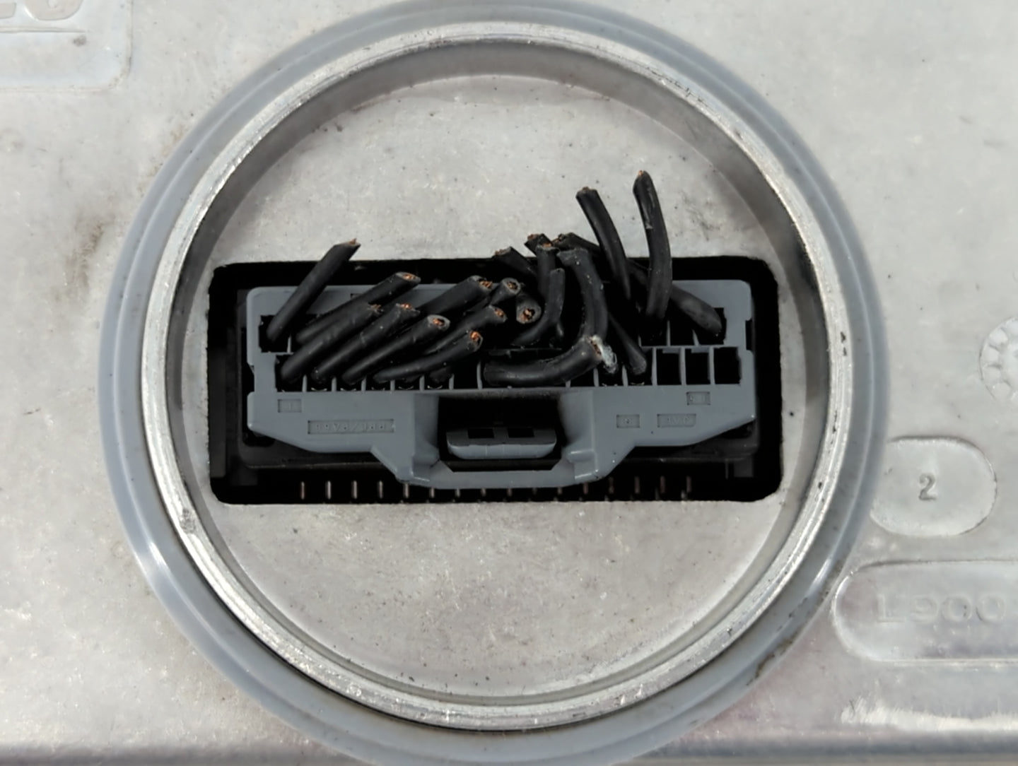 2015 Cadillac Escalade Headlight Ballast Head Light - Oemusedautoparts1.com