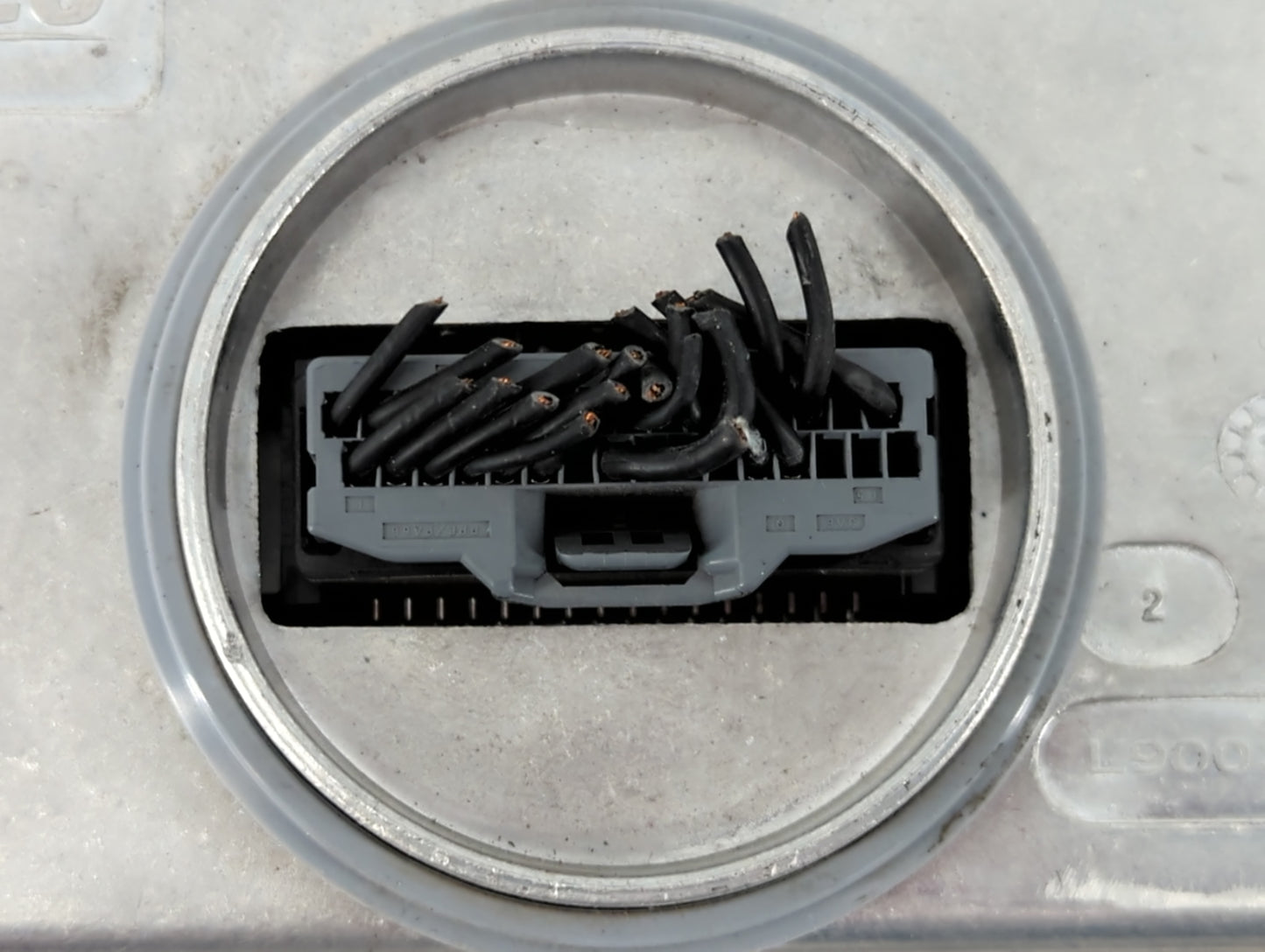 2015 Cadillac Escalade Headlight Ballast Head Light - Oemusedautoparts1.com