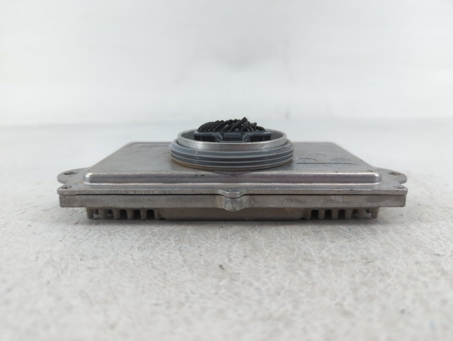 2015 Cadillac Escalade Headlight Ballast Head Light - Oemusedautoparts1.com
