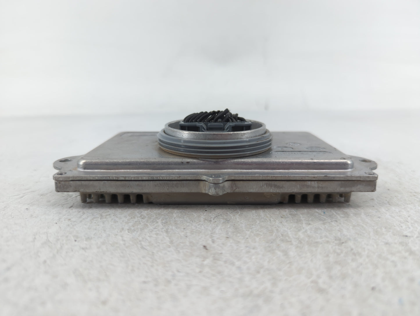 2015 Cadillac Escalade Headlight Ballast Head Light - Oemusedautoparts1.com