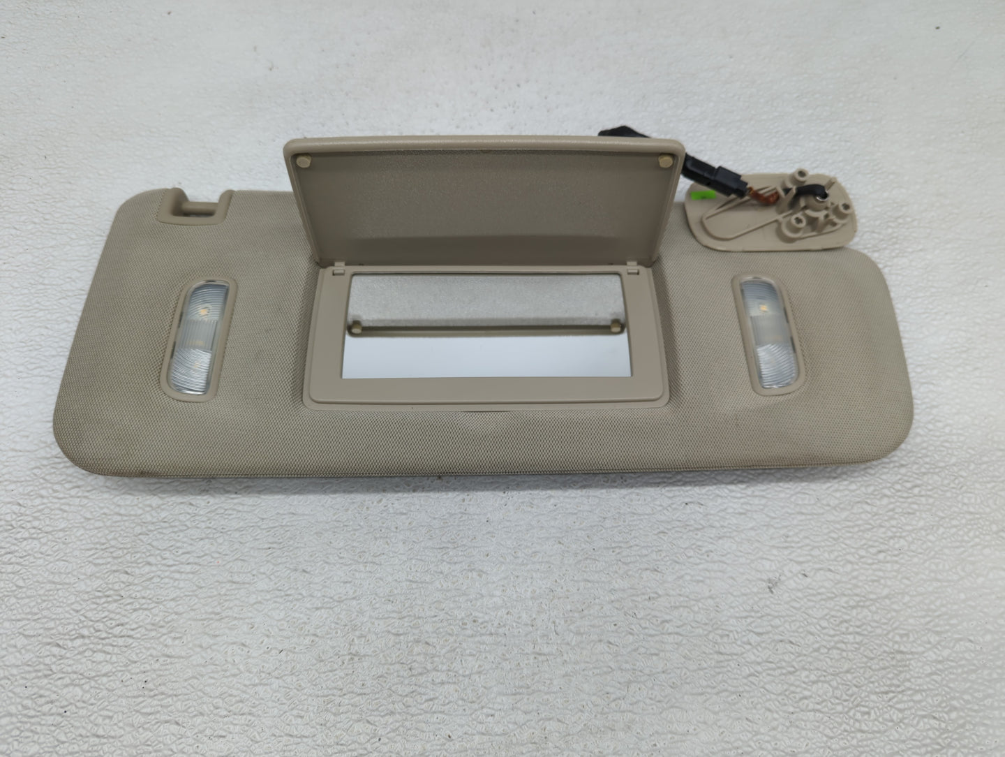 2015-2020 Cadillac Escalade Esv Sun Visor Shade Replacement Passenger Right Mirror Fits Fits 2015 2016 2017 2018 2019 2020 O