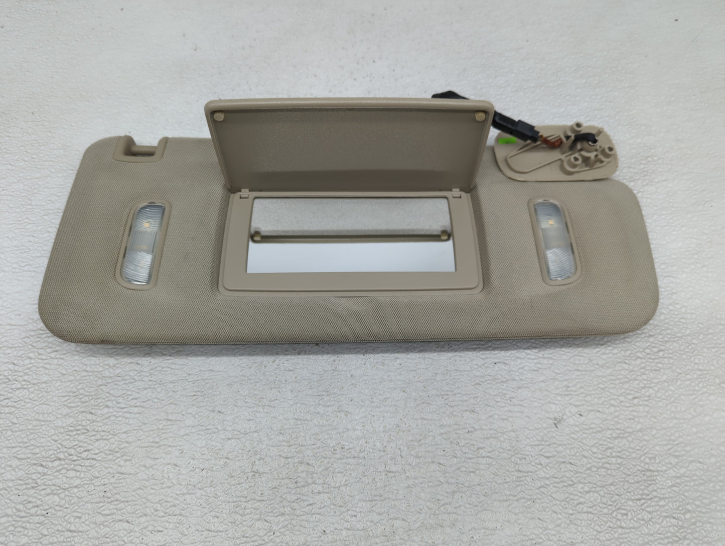 2015-2020 Cadillac Escalade Esv Sun Visor Shade Replacement Passenger Right Mirror Fits Fits 2015 2016 2017 2018 2019 2020 O