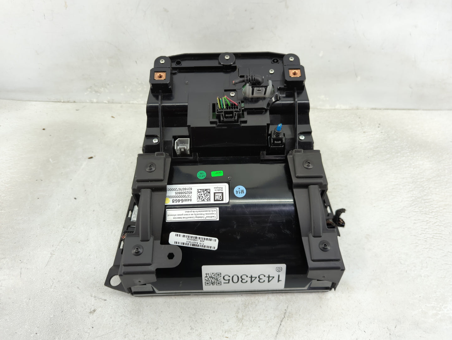 2015 Cadillac Escalade Esv Information Display Screen Black - Oemusedautoparts1.com