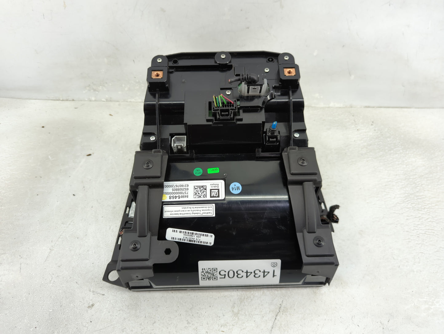 2015 Cadillac Escalade Esv Information Display Screen Black - Oemusedautoparts1.com