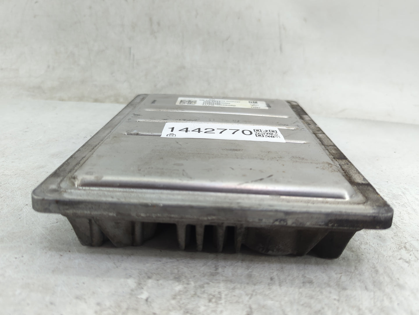 2015-2016 Cadillac Escalade Esv PCM Engine Control Computer ECU ECM PCU OEM P/N:12663437 13101010000000X Fits Fits 2014 2015