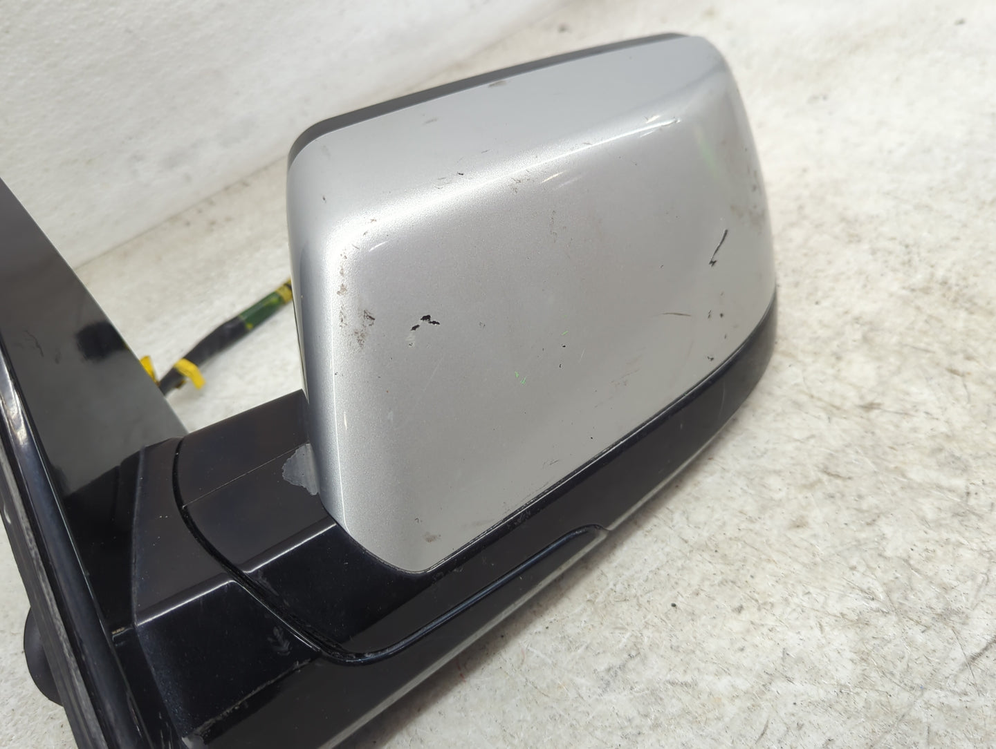 2015-2017 Cadillac Escalade Esv Driver Side View Mirror - Left Door Mirror OEM Used - Oemusedautoparts1.com