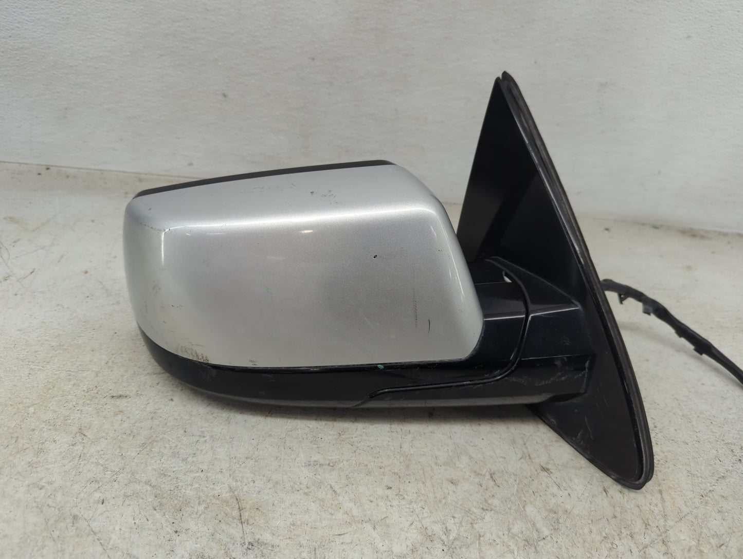 2015-2017 Cadillac Escalade Esv Passenger Side View Mirror - Right Door Mirror OEM Used - Oemusedautoparts1.com
