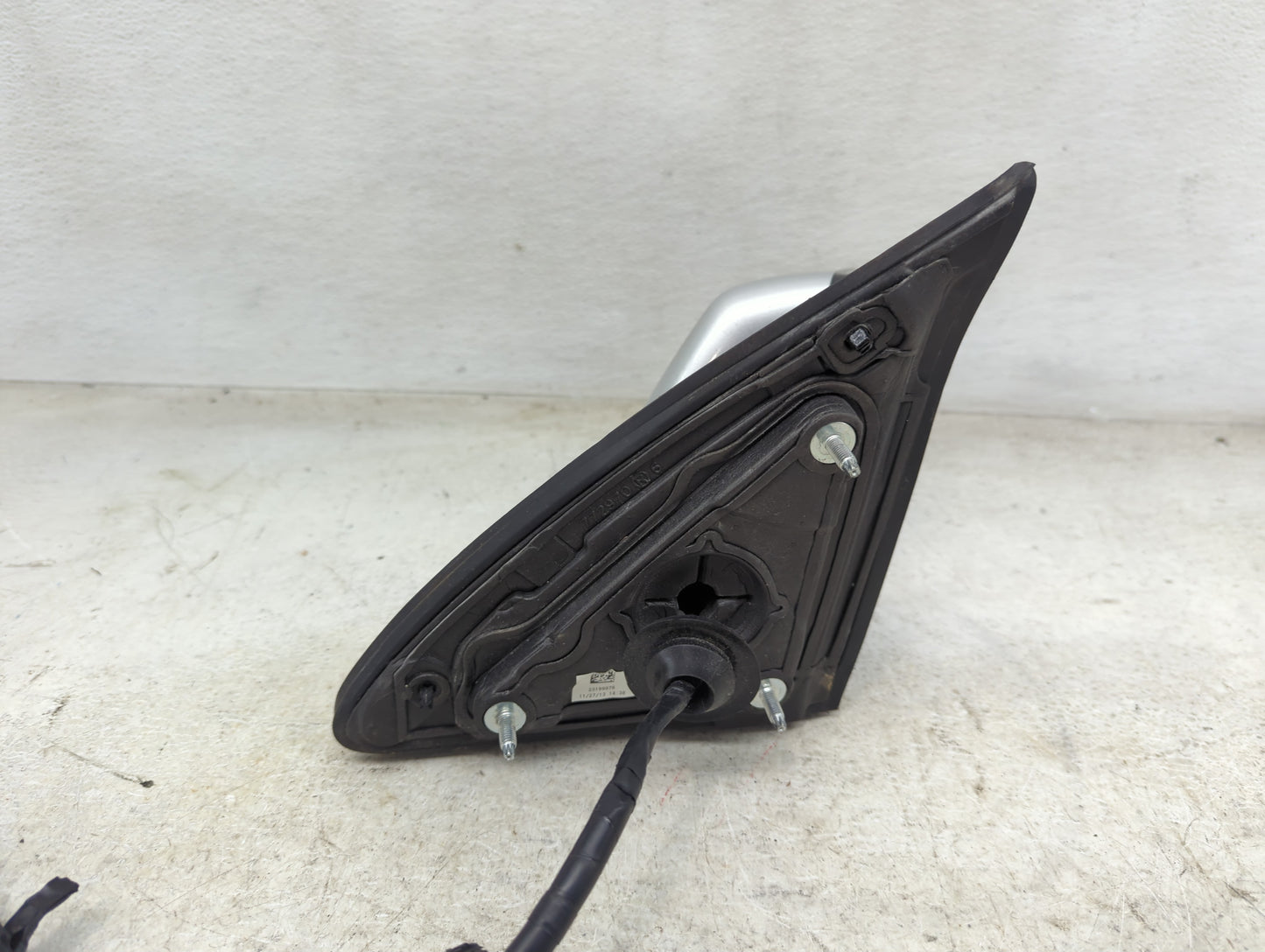 2015-2017 Cadillac Escalade Esv Passenger Side View Mirror - Right Door Mirror OEM Used - Oemusedautoparts1.com