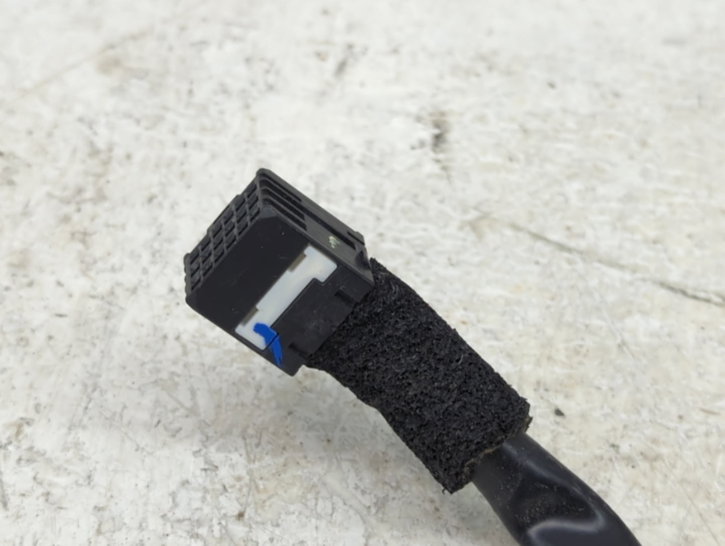 2015-2017 Cadillac Escalade Esv Passenger Side View Mirror - Right Door Mirror OEM Used - Oemusedautoparts1.com