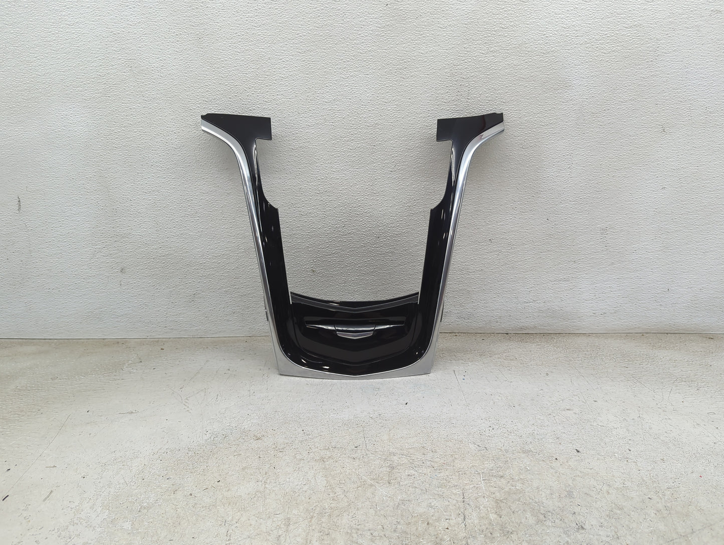 2015 Cadillac Escalade Esv Information Radio Display Screen Bezel Vents - Oemusedautoparts1.com