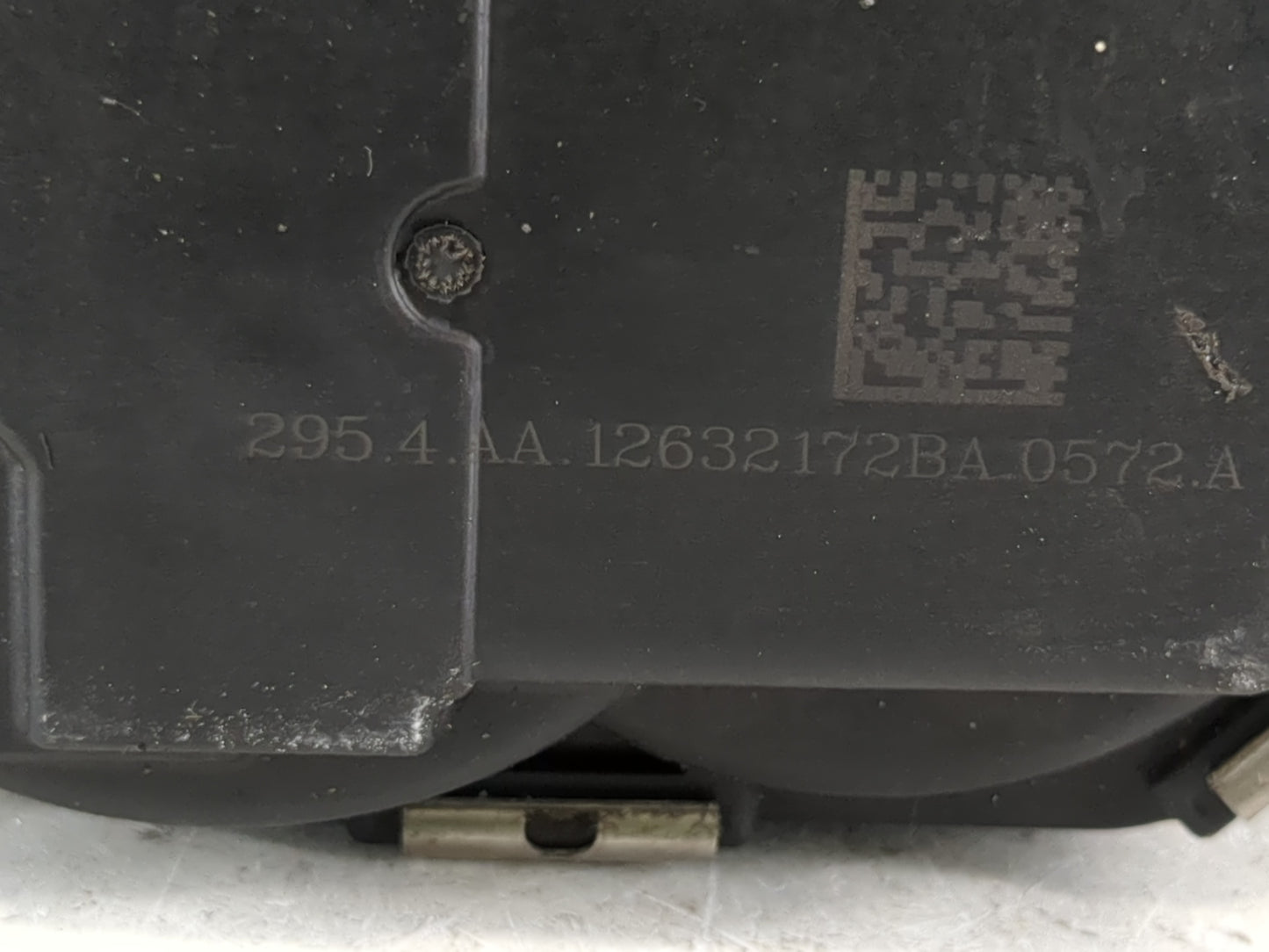 2012-2016 Cadillac Srx Throttle Body P/N:12632172BA Fits Fits 2012 2013 2014 2015 2016 2017 2018 2019 2020 2021 2022 OEM Use
