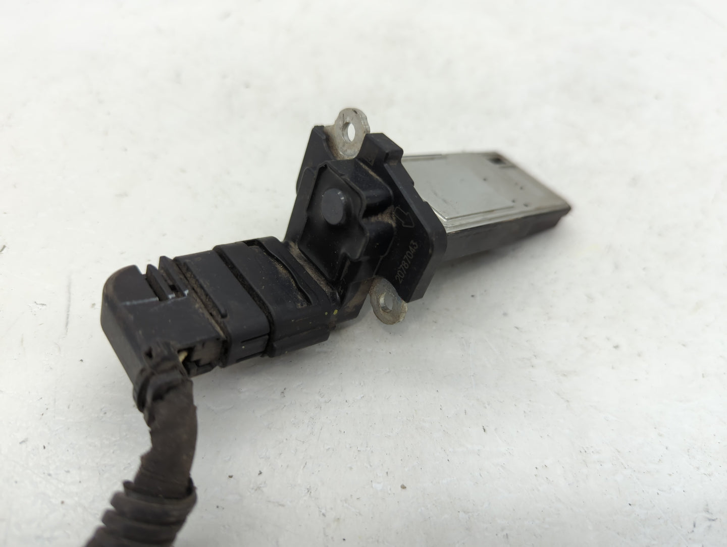 2012-2016 Cadillac Srx Mass Air Flow Meter Maf - Oemusedautoparts1.com