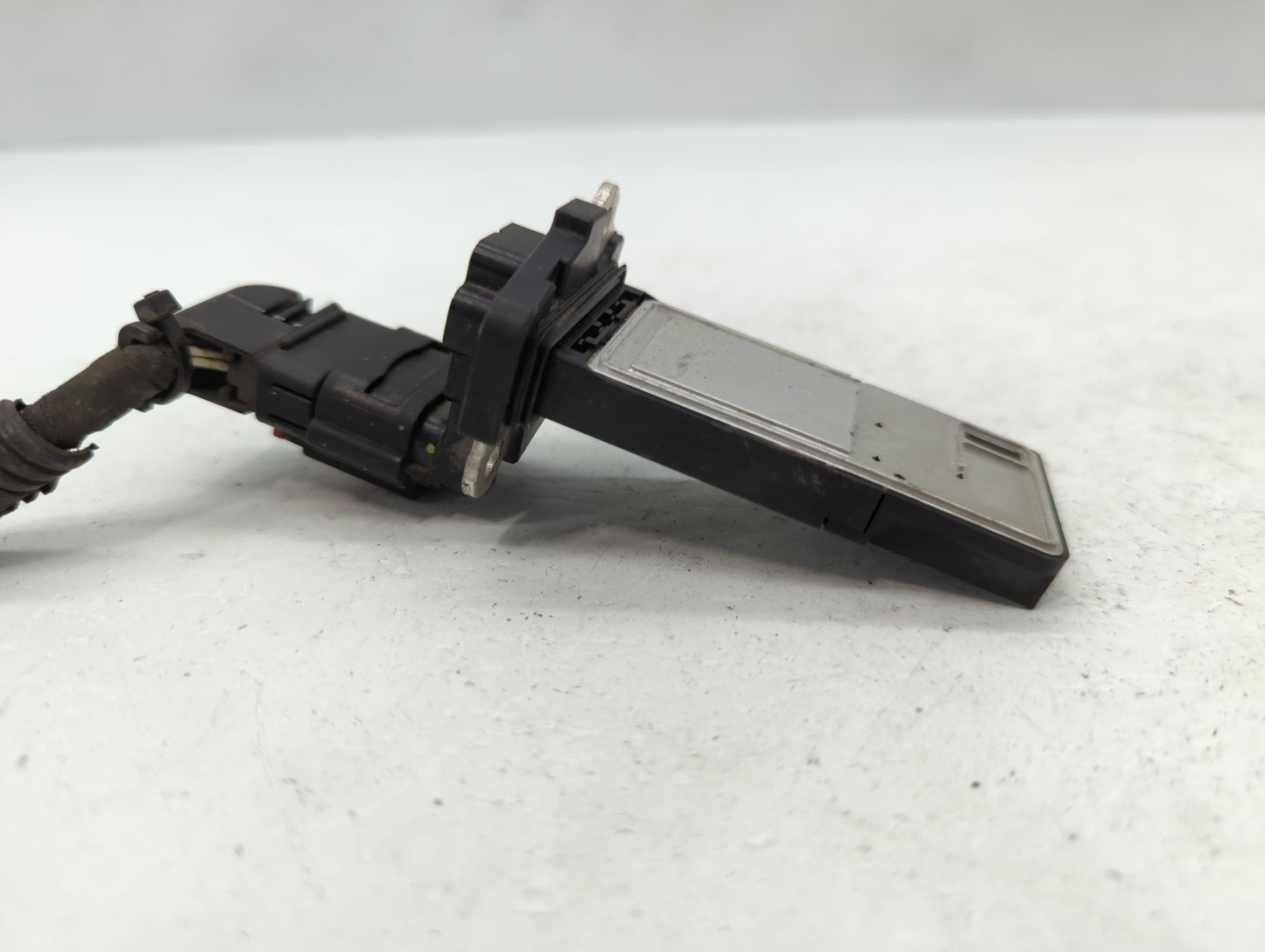 2012-2016 Cadillac Srx Mass Air Flow Meter Maf - Oemusedautoparts1.com