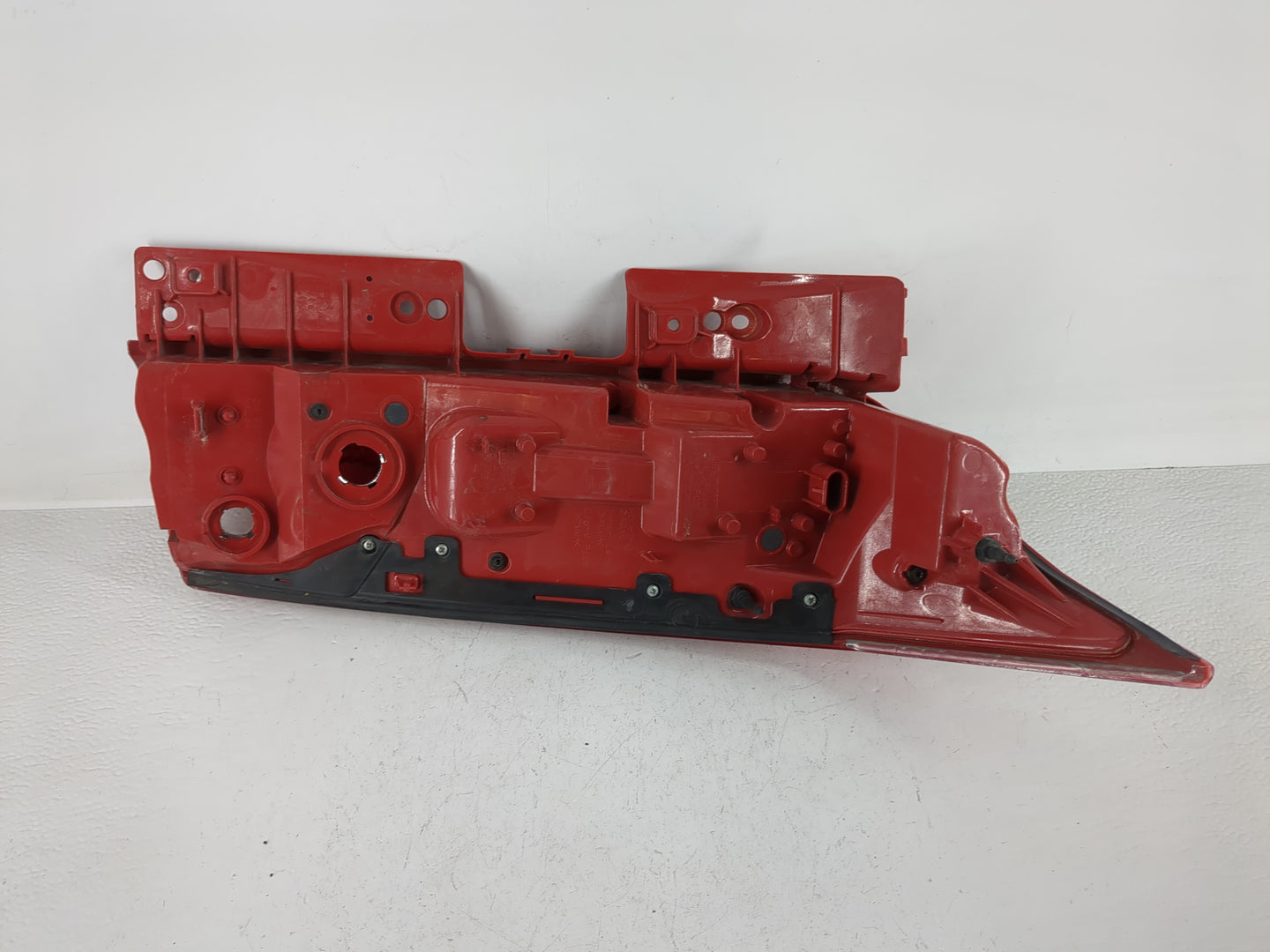 2010-2016 Cadillac Srx Tail Light Assembly Driver Left OEM P/N:22774014 Fits Fits 2010 2011 2012 2013 2014 2015 2016 OEM Use