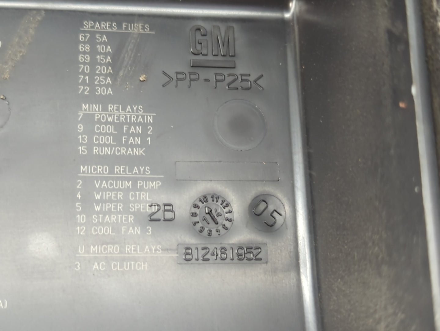 2014-2016 Cadillac Srx Fusebox Fuse Box Panel Relay Module P/N:812461952 Fits Fits 2014 2015 2016 OEM Used Auto Parts - Oemu
