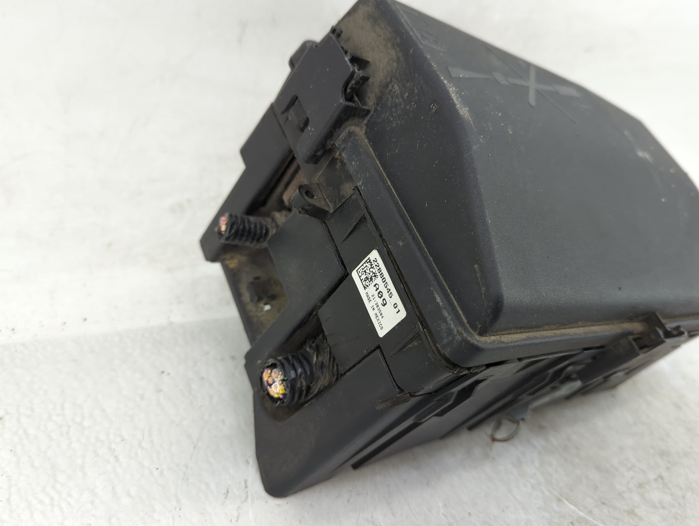 2014-2016 Cadillac Srx Fusebox Fuse Box Panel Relay Module Fits Fits 2014 2015 2016 OEM Used Auto Parts - Oemusedautoparts1.