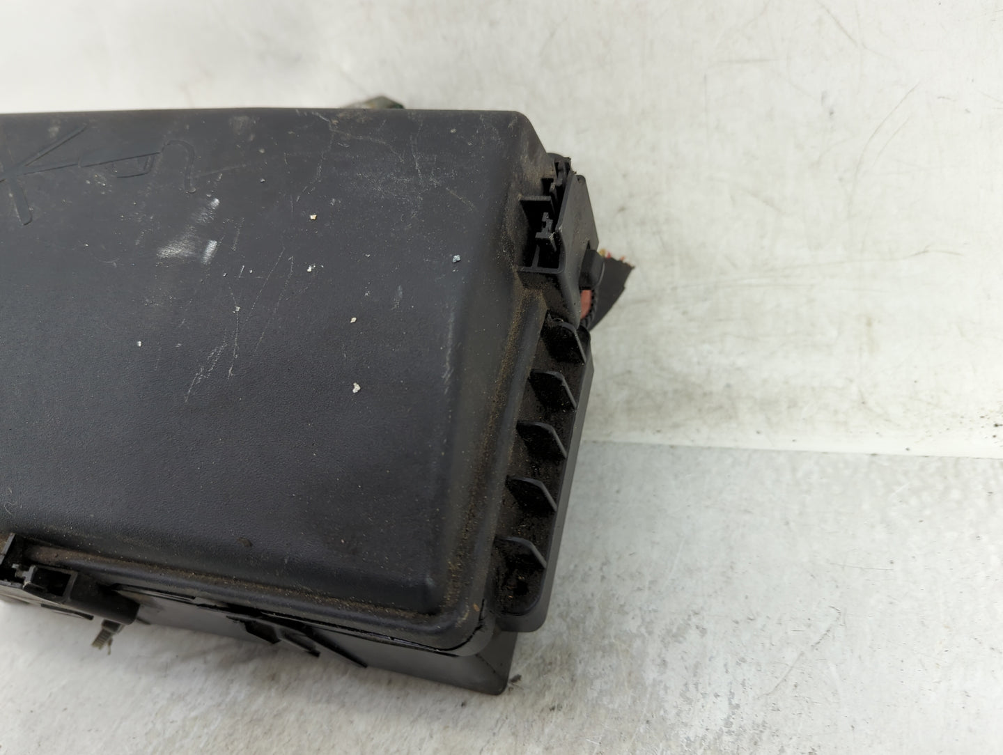 2014-2016 Cadillac Srx Fusebox Fuse Box Panel Relay Module Fits Fits 2014 2015 2016 OEM Used Auto Parts - Oemusedautoparts1.