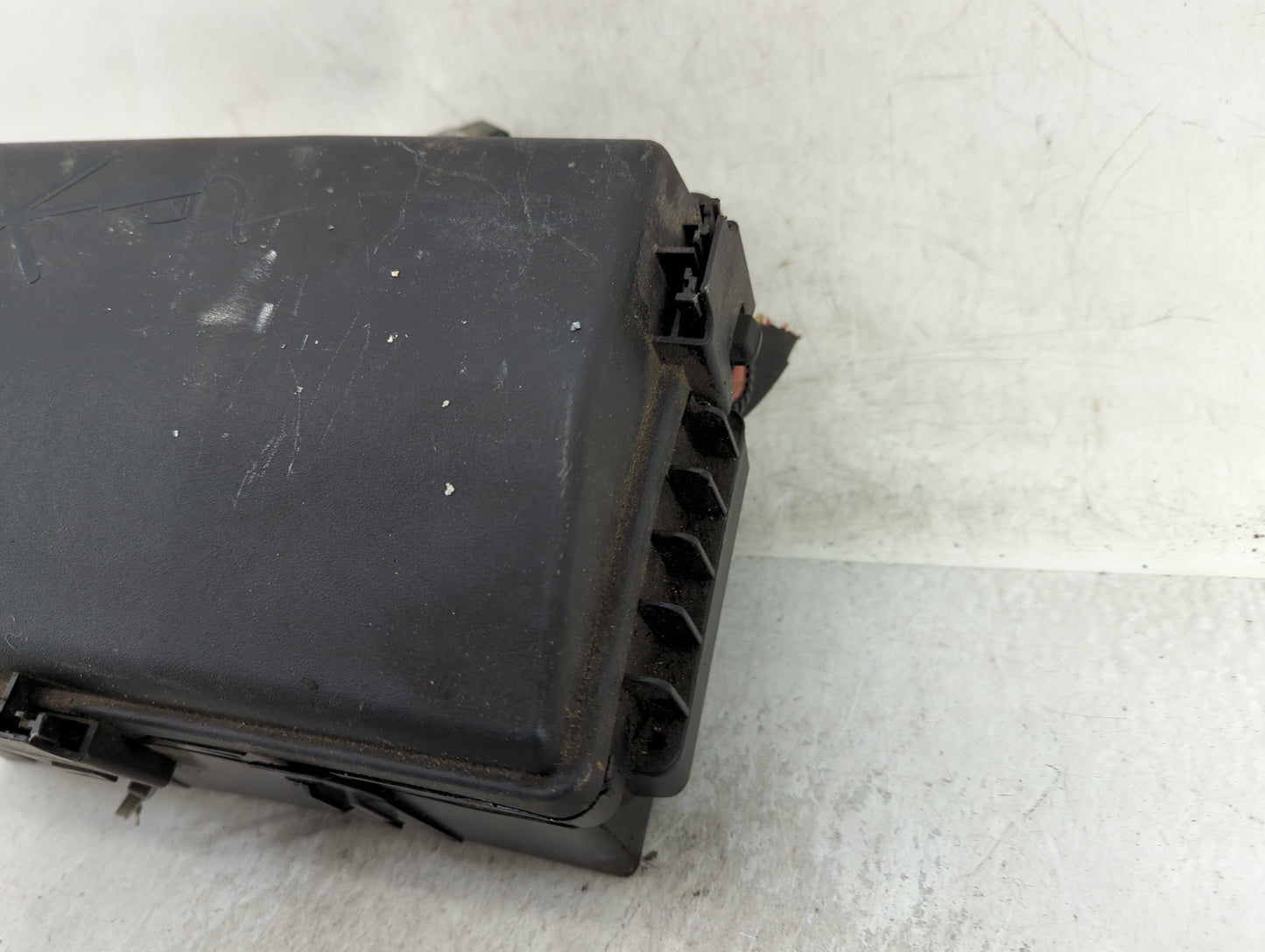 2014-2016 Cadillac Srx Fusebox Fuse Box Panel Relay Module Fits Fits 2014 2015 2016 OEM Used Auto Parts - Oemusedautoparts1.