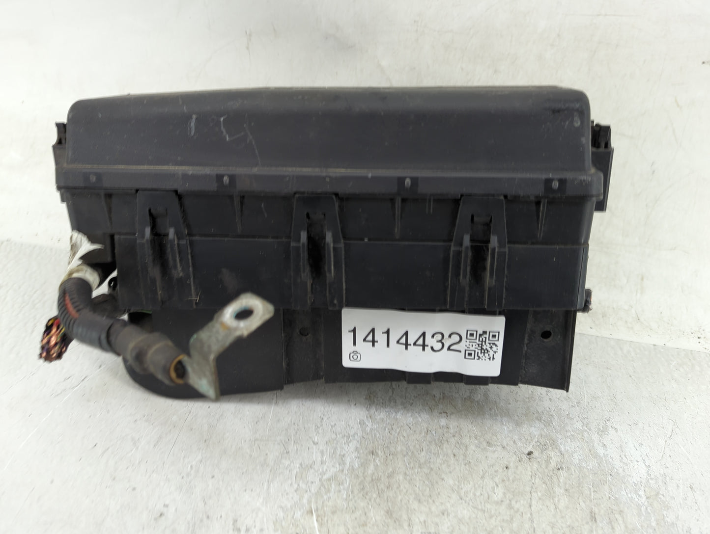 2014-2016 Cadillac Srx Fusebox Fuse Box Panel Relay Module Fits Fits 2014 2015 2016 OEM Used Auto Parts - Oemusedautoparts1.