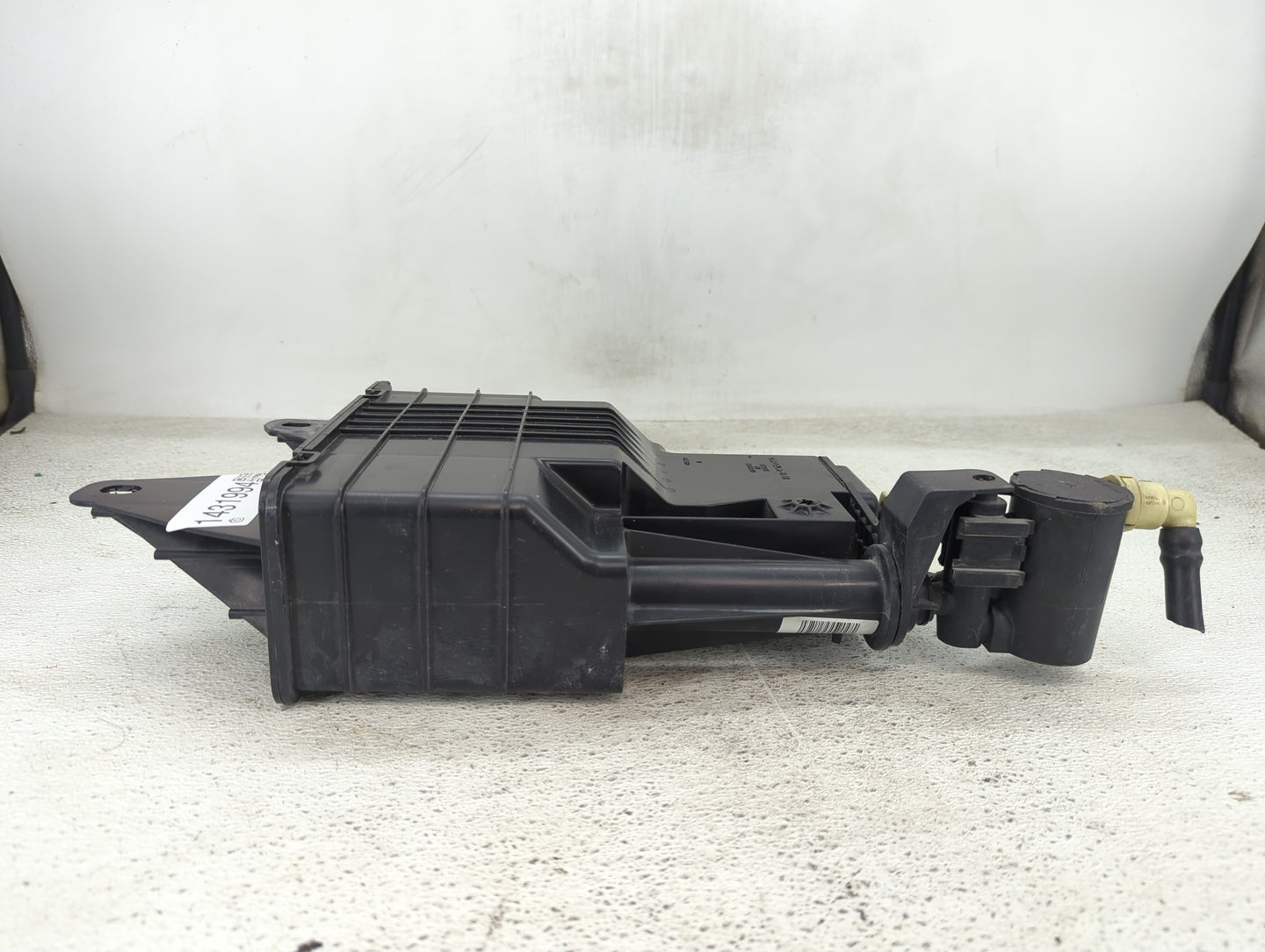2015 Cadillac Srx Fuel Vapor Charcoal Canister - Oemusedautoparts1.com
