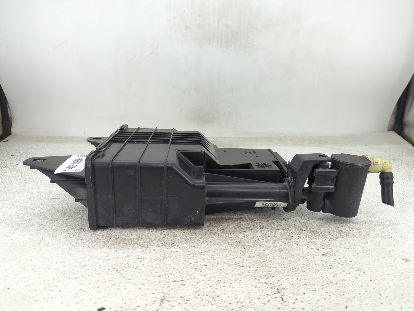 2015 Cadillac Srx Fuel Vapor Charcoal Canister - Oemusedautoparts1.com