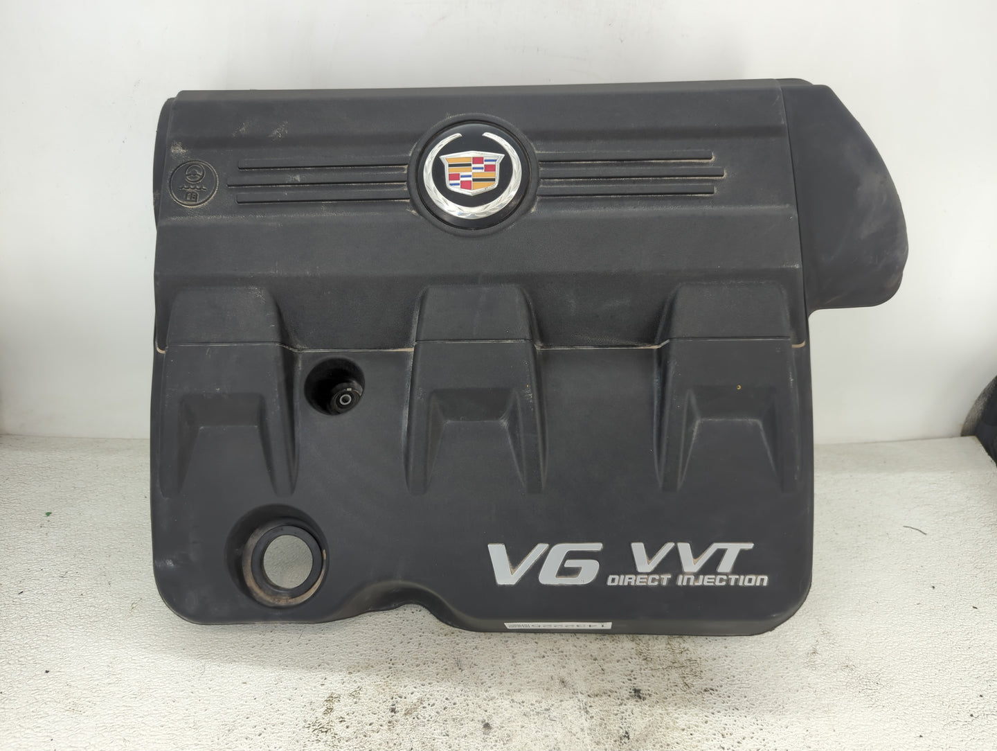 2015 Cadillac Srx Engine Cover 1432225 - Oemusedautoparts1.com