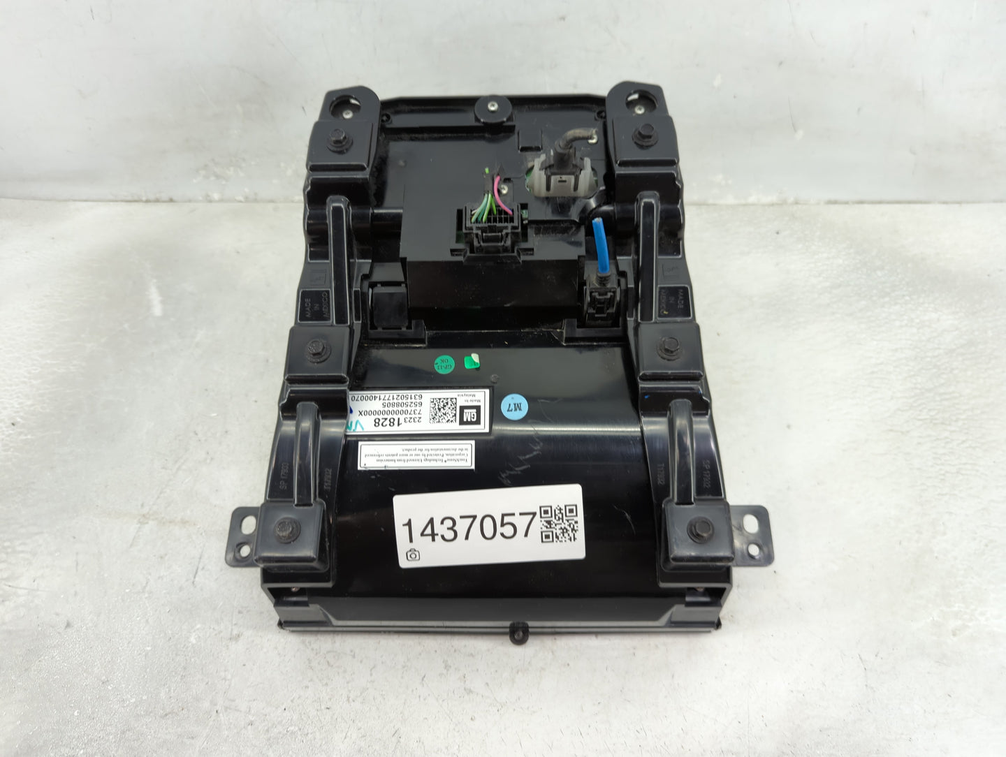 2015 Cadillac Srx Information Display Screen Black - Oemusedautoparts1.com