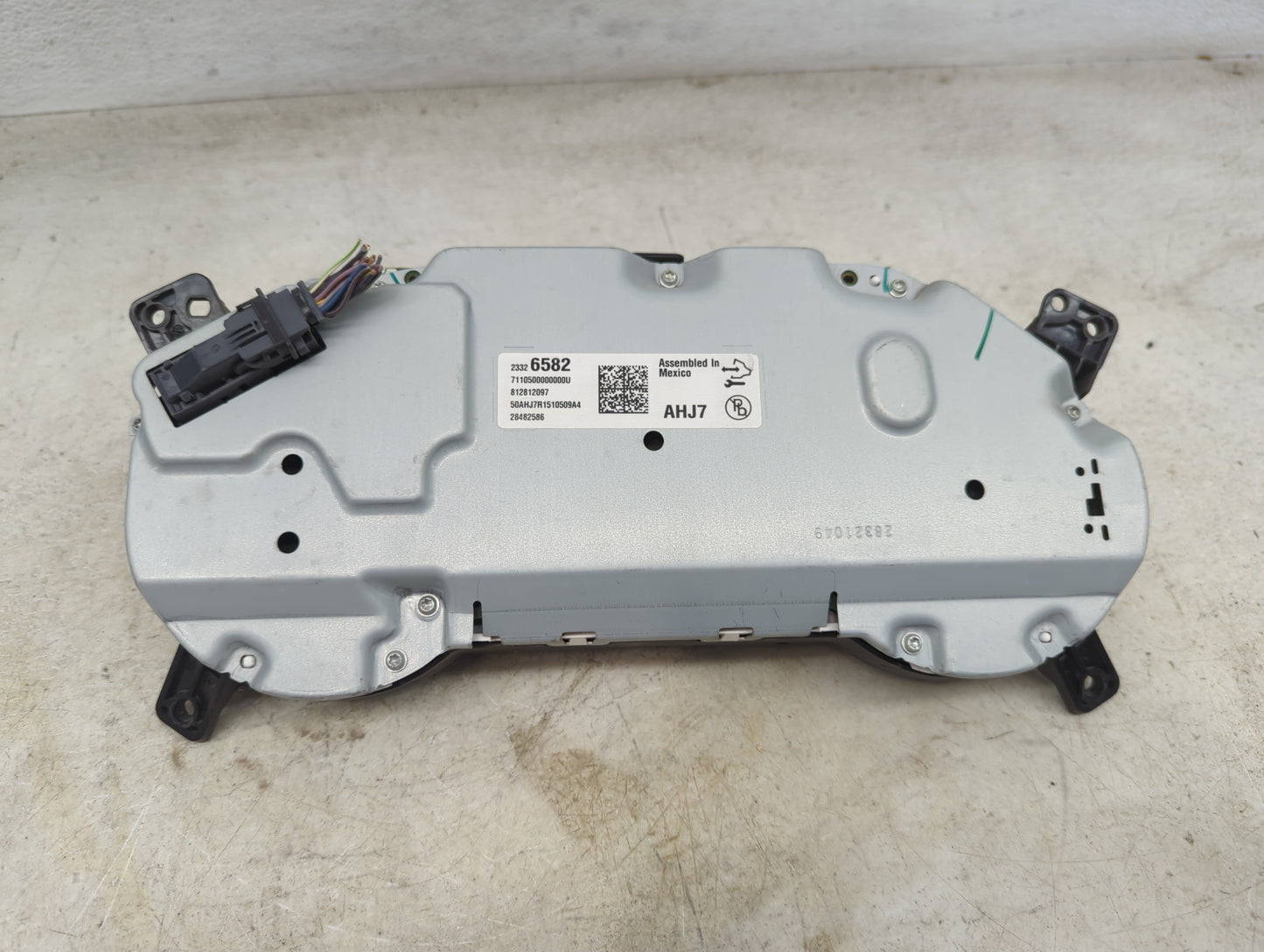 2015 Cadillac Srx Instrument Cluster Speedometer Gauges P/N:23326582 7110500000000U, 812812097, 50AHJ7R1510509A4 Miles: Fits