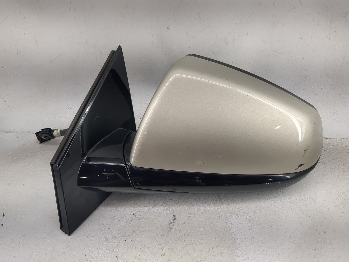 2013-2015 Cadillac Srx Driver Side View Mirror - Left Door Mirror OEM Used - Oemusedautoparts1.com
