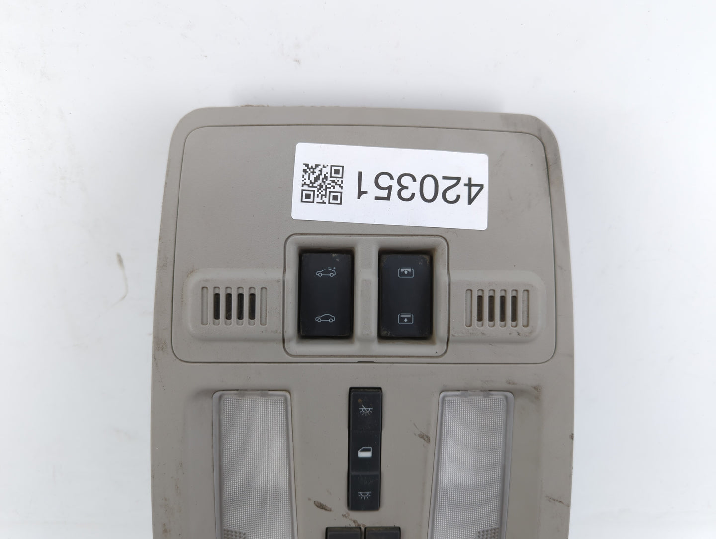 2015 Cadillac Srx Overhead Roof Console - Oemusedautoparts1.com