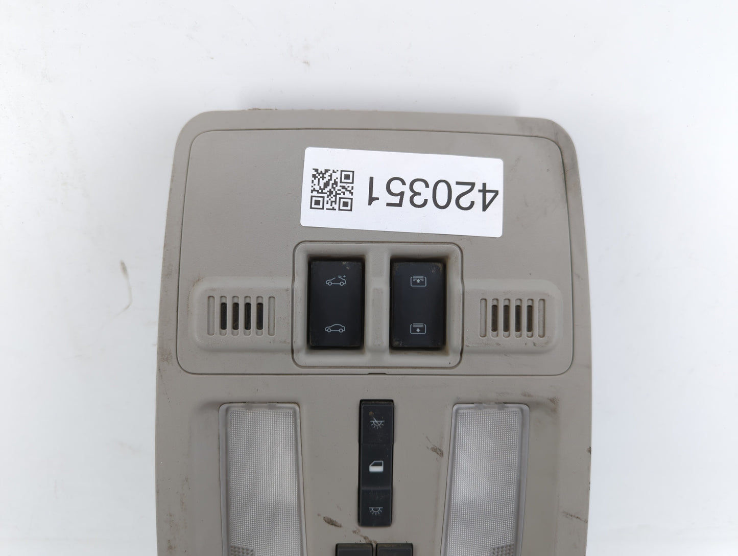 2015 Cadillac Srx Overhead Roof Console - Oemusedautoparts1.com