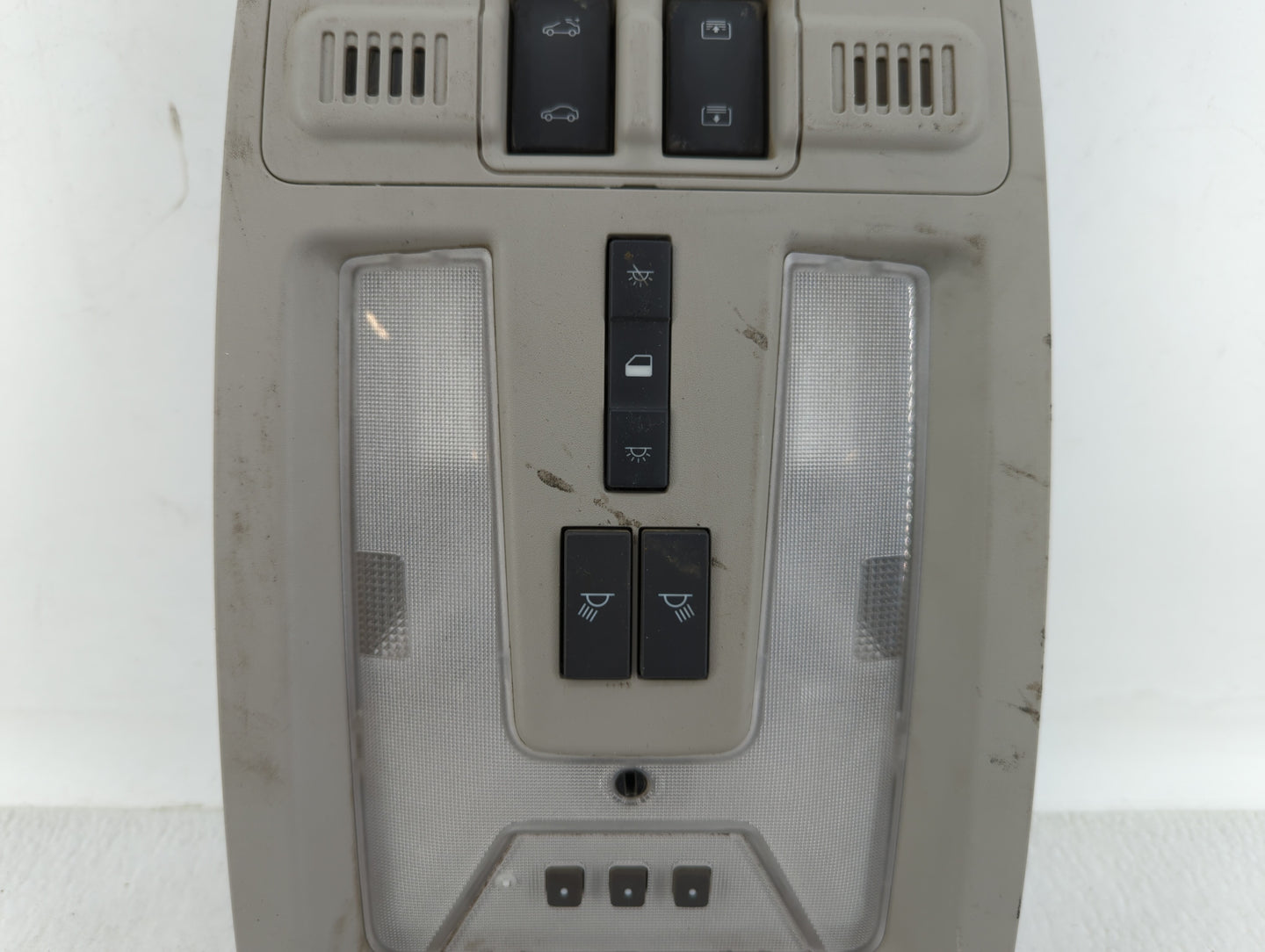 2015 Cadillac Srx Overhead Roof Console - Oemusedautoparts1.com
